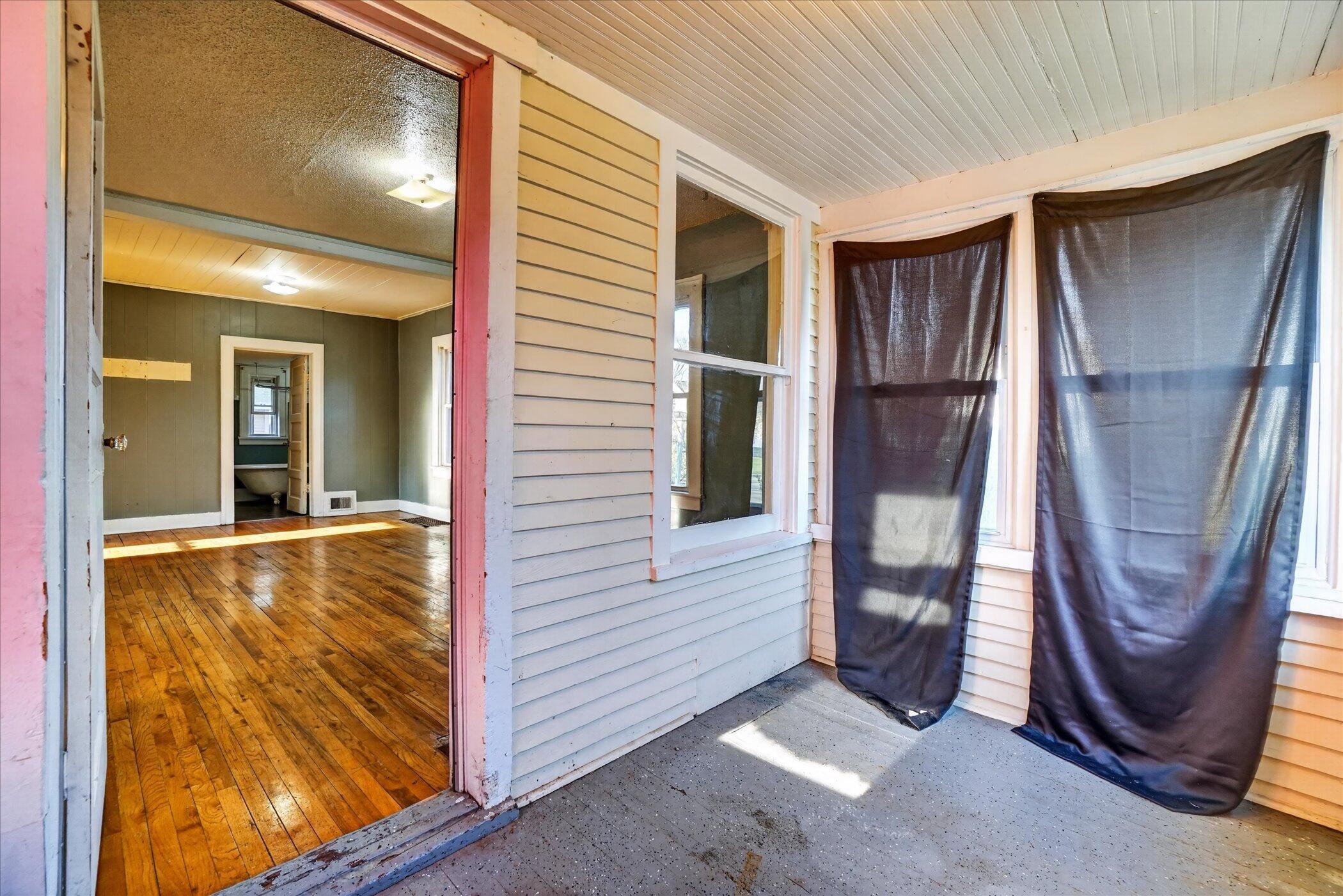 379 E Dale Avenue Muskegon MI 49442