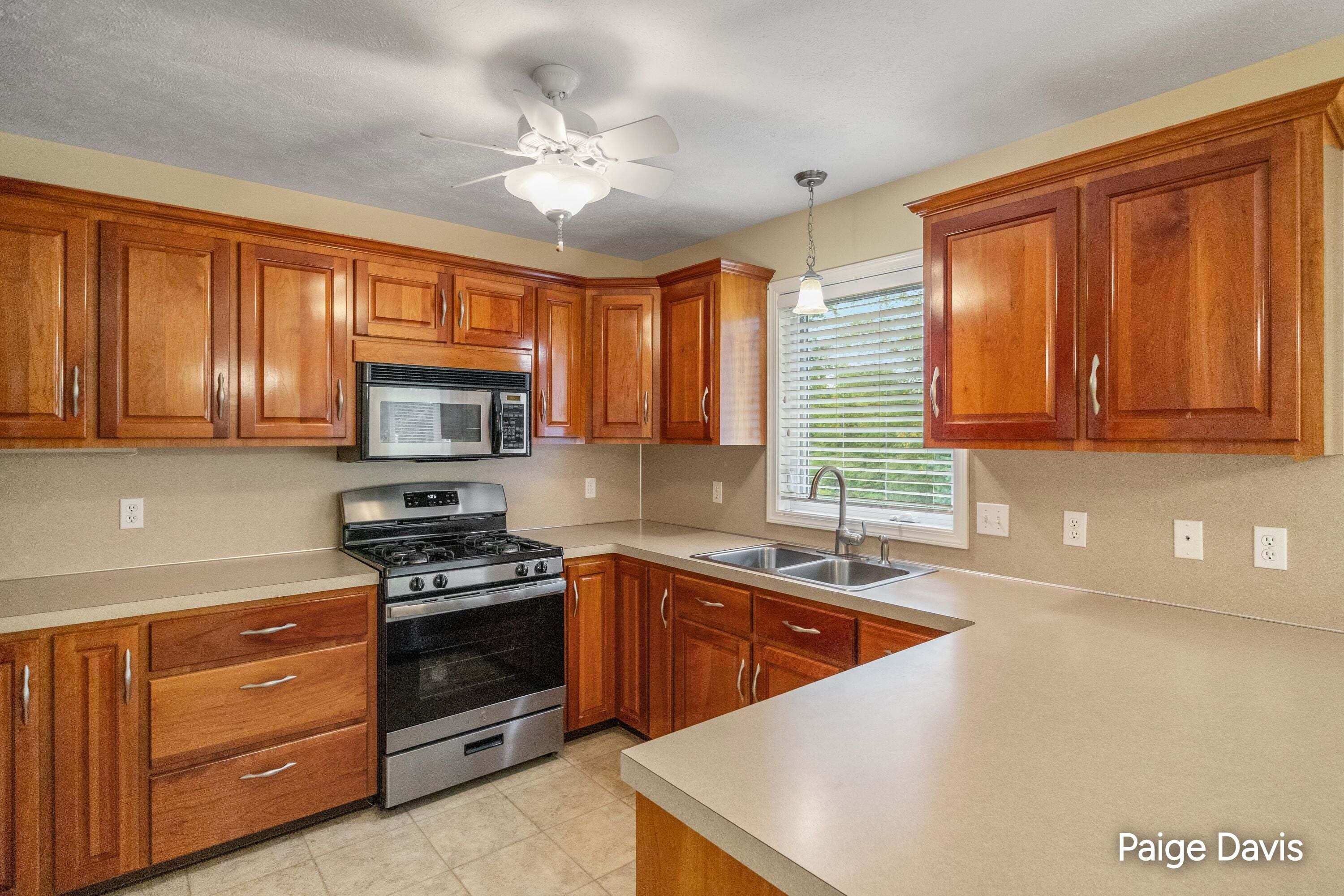 4596 Cider Wood Drive NW Grand Rapids MI 49534