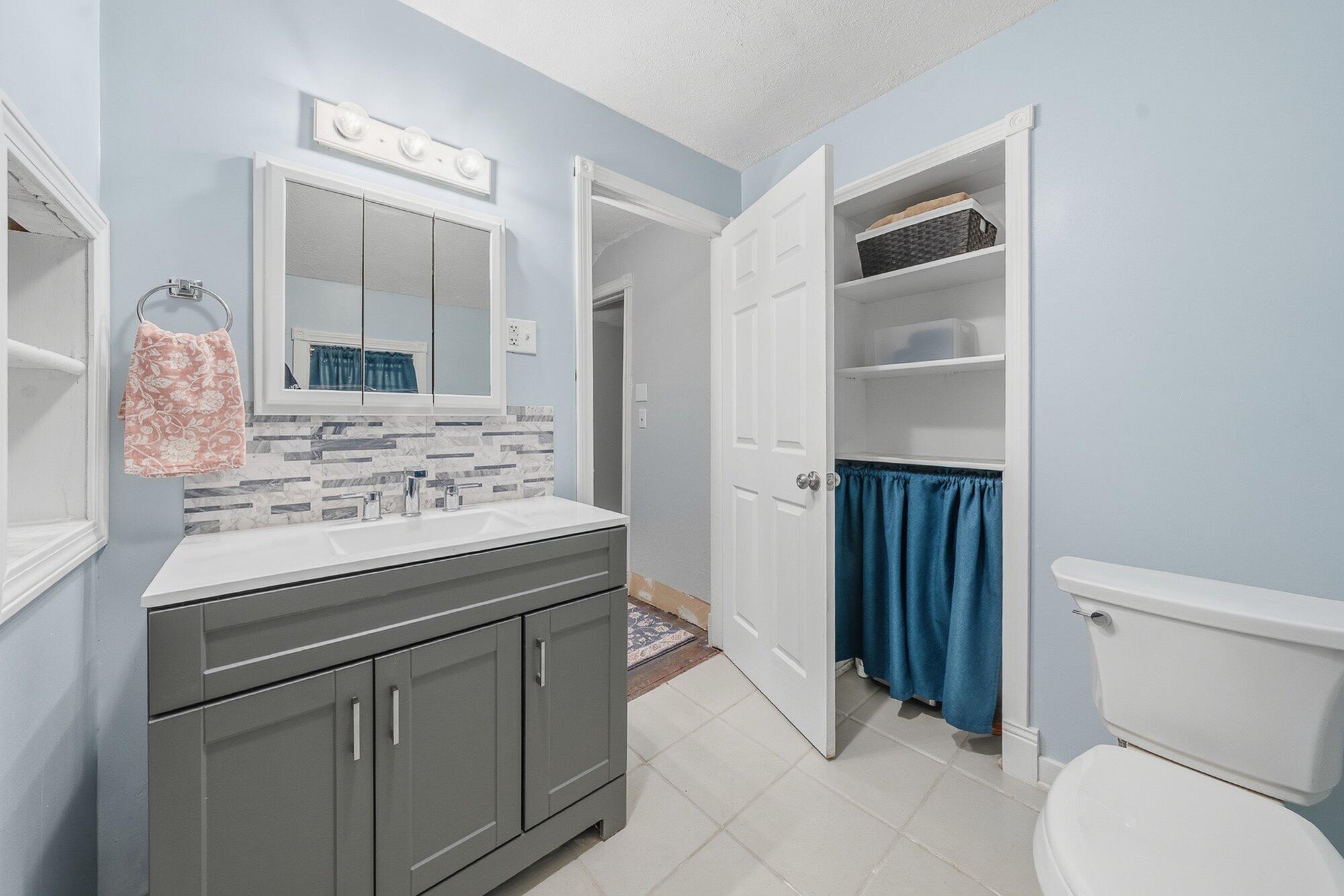 717 Mccourtie Street Kalamazoo MI 49008
