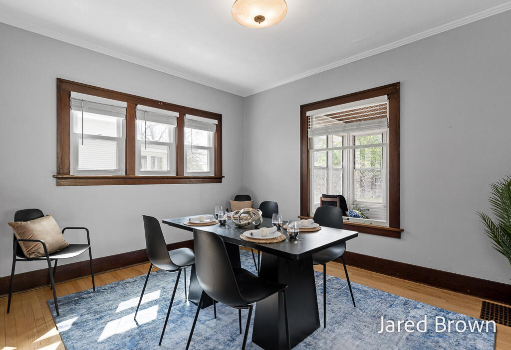 1039 Pennoyer Avenue Grand Haven MI 49417