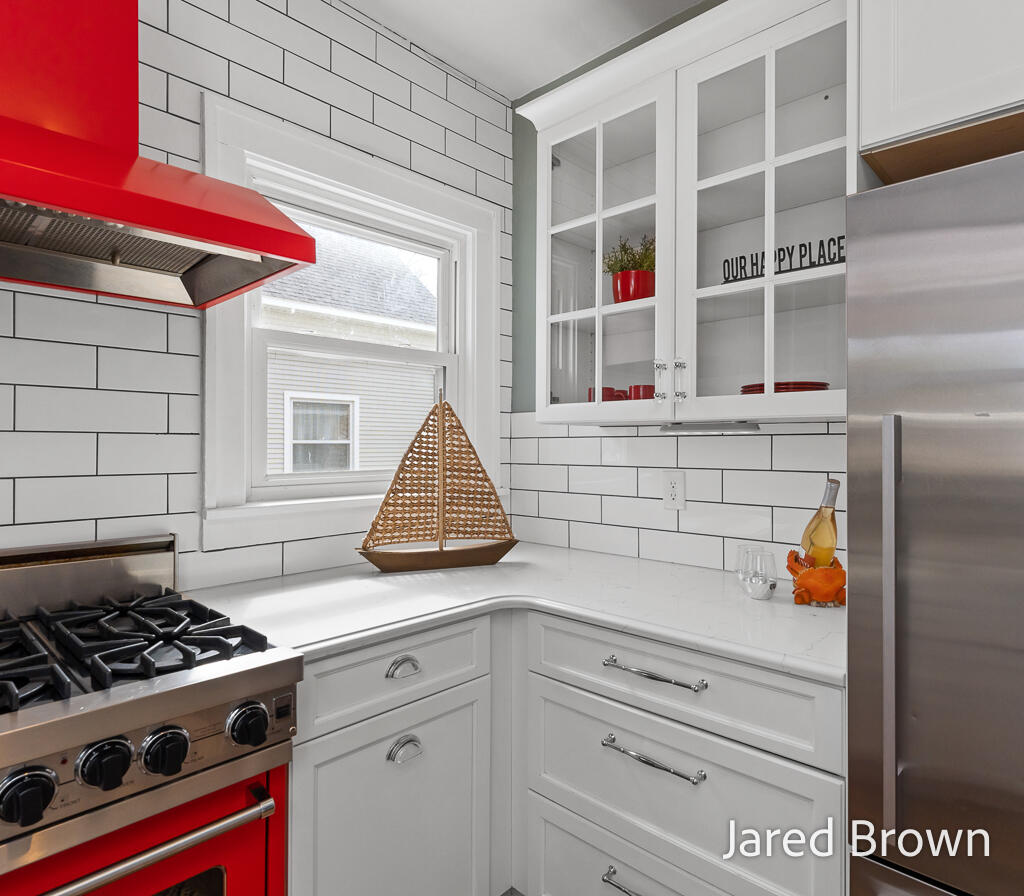 1039 Pennoyer Avenue Grand Haven MI 49417