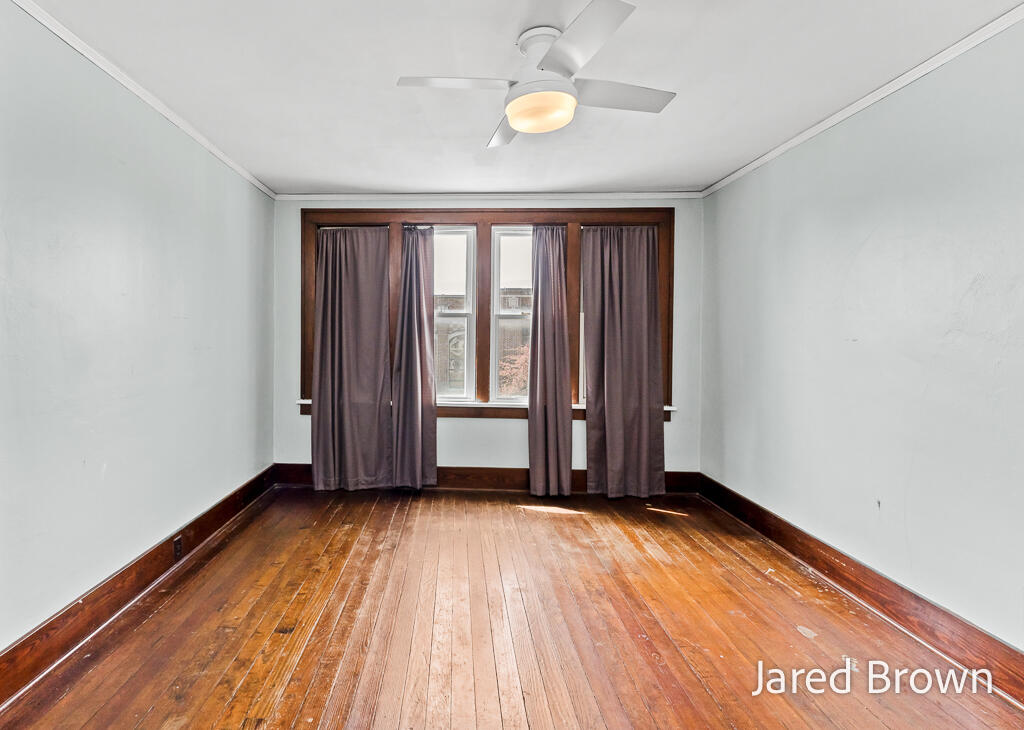 1039 Pennoyer Avenue Grand Haven MI 49417