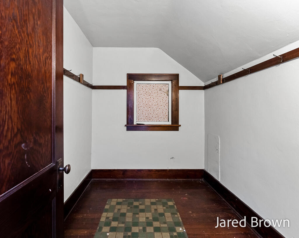 1039 Pennoyer Avenue Grand Haven MI 49417