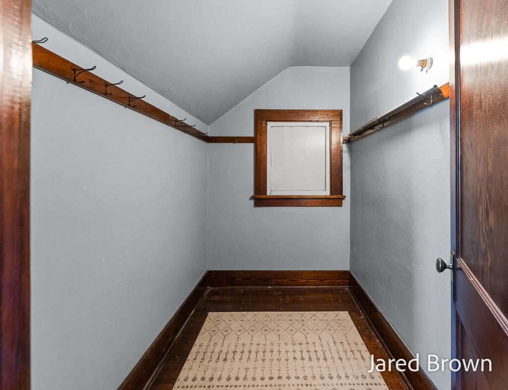 1039 Pennoyer Avenue Grand Haven MI 49417