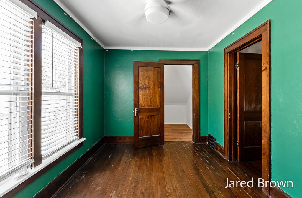 1039 Pennoyer Avenue Grand Haven MI 49417