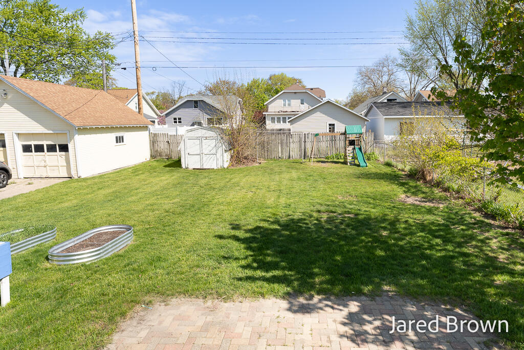 1039 Pennoyer Avenue Grand Haven MI 49417