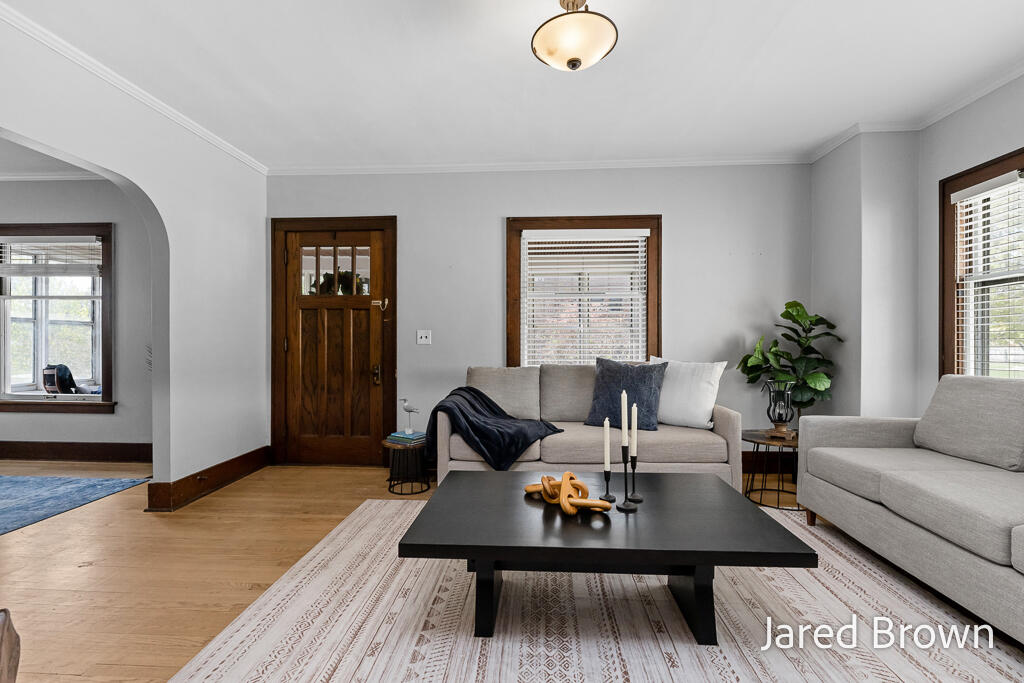 1039 Pennoyer Avenue Grand Haven MI 49417