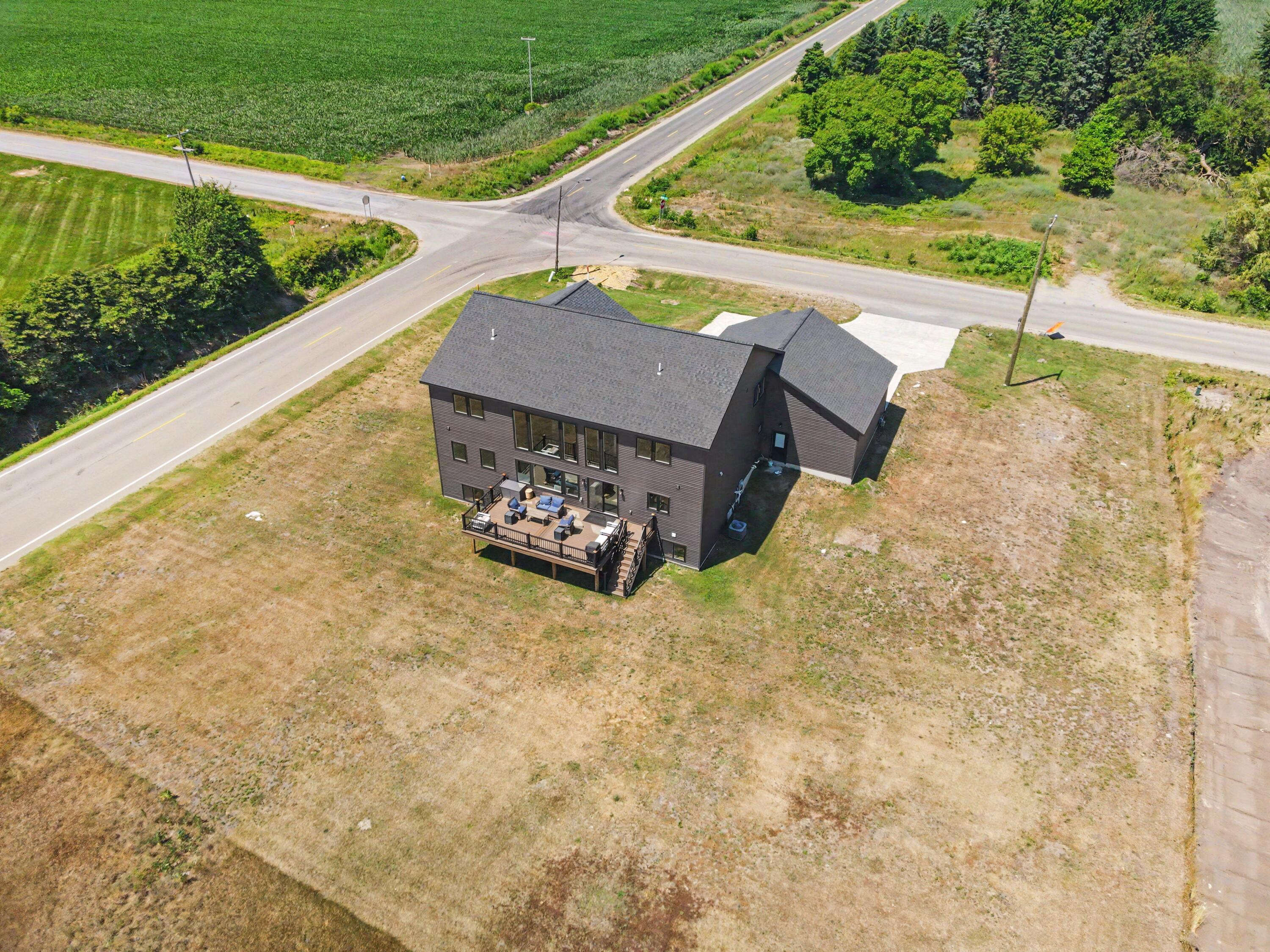 14390 New Holland Street Holland MI 49424