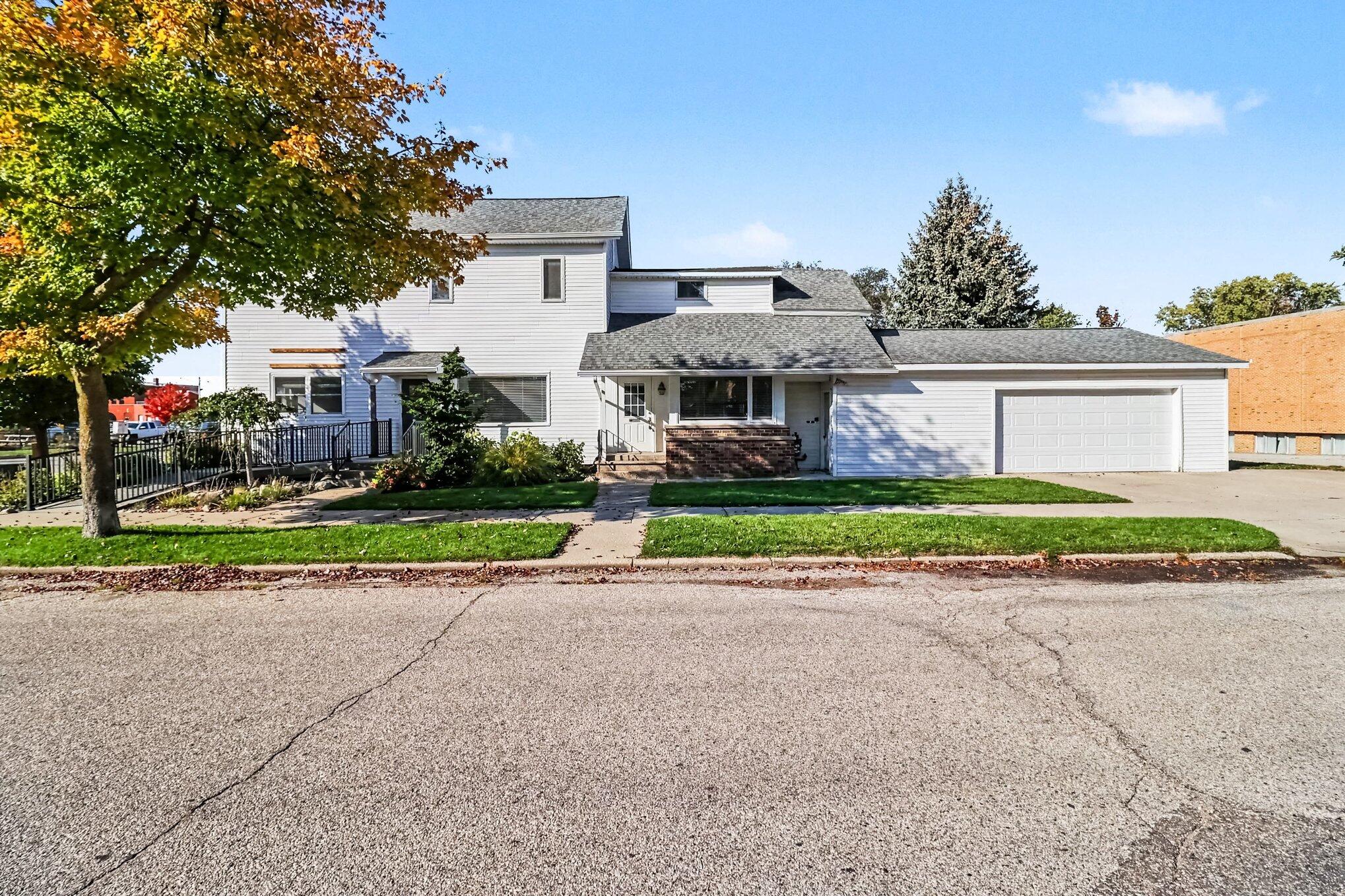 201 N Rowe Street Ludington MI 49431