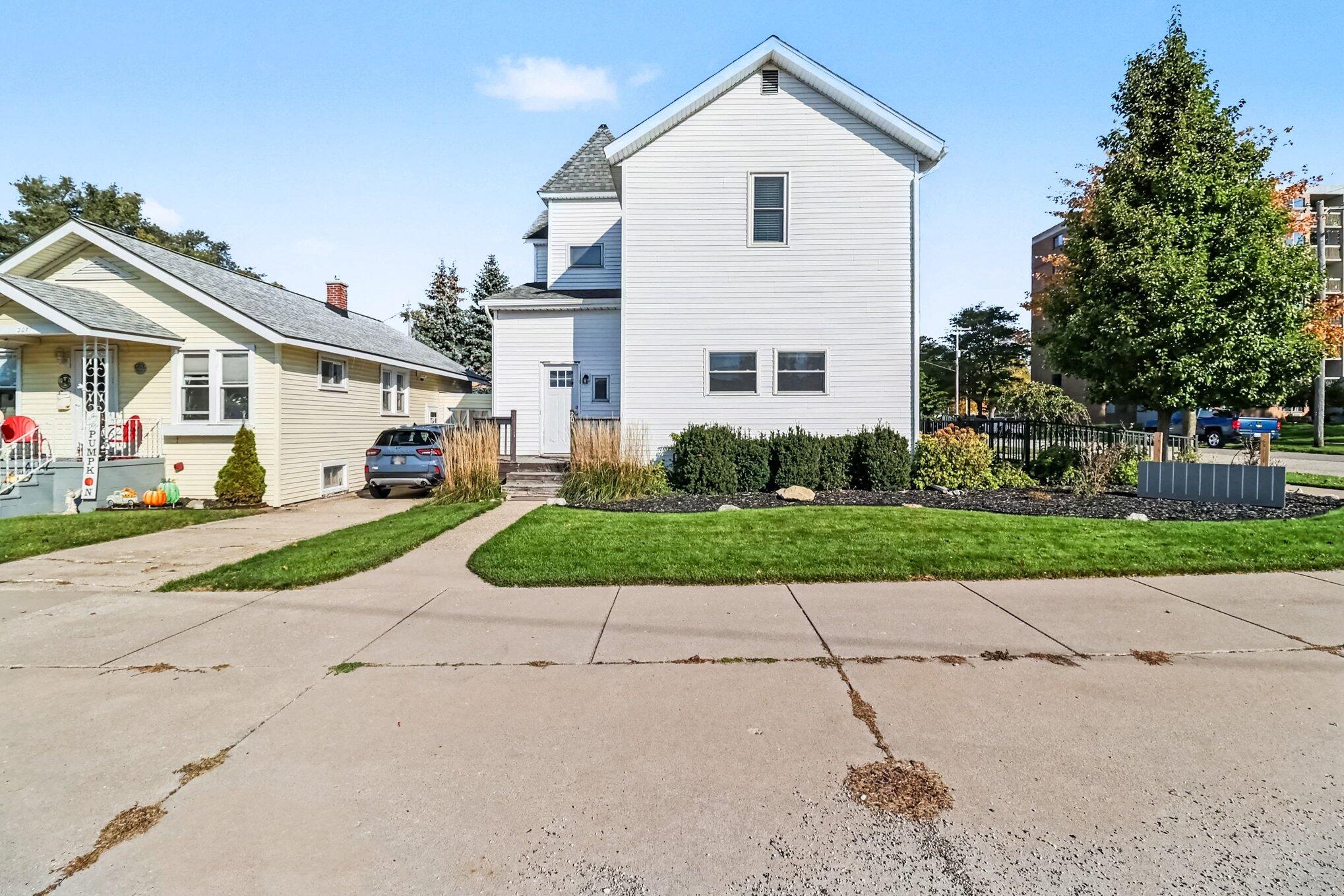 201 N Rowe Street Ludington MI 49431