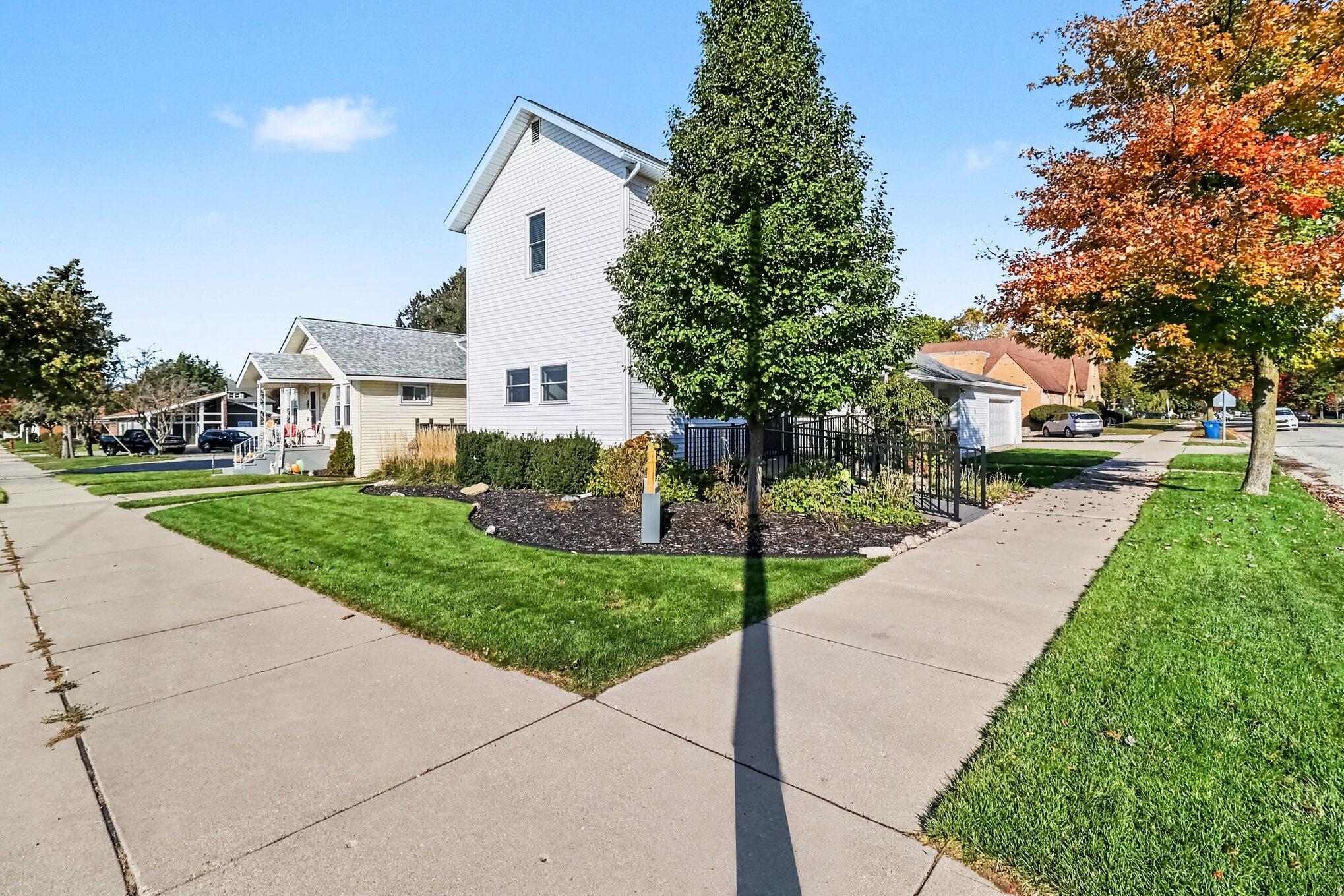 201 N Rowe Street Ludington MI 49431