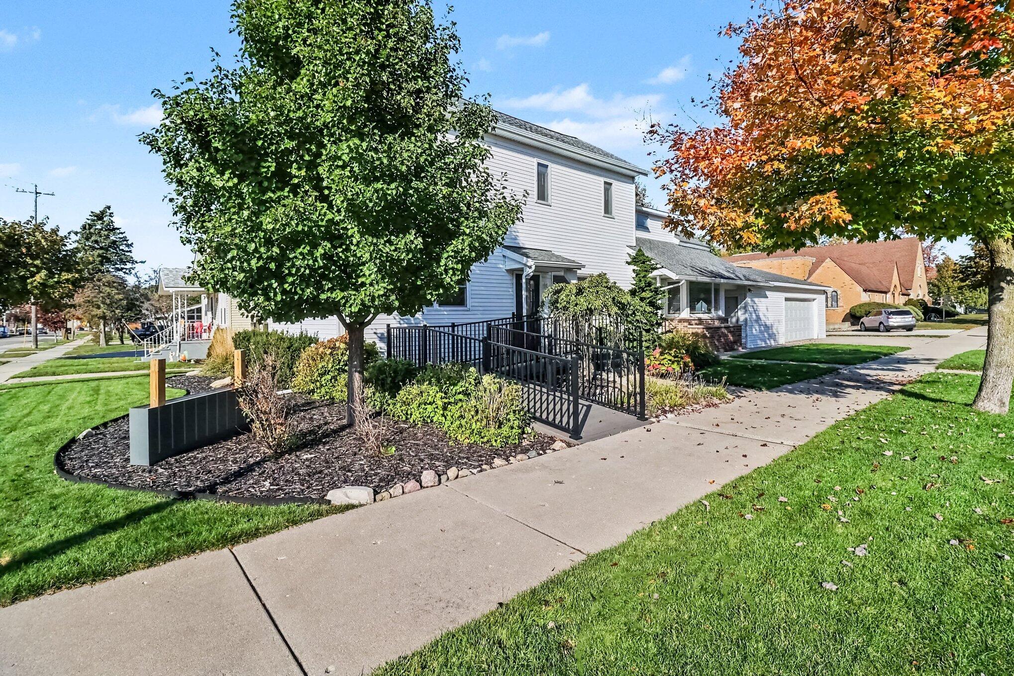 201 N Rowe Street Ludington MI 49431