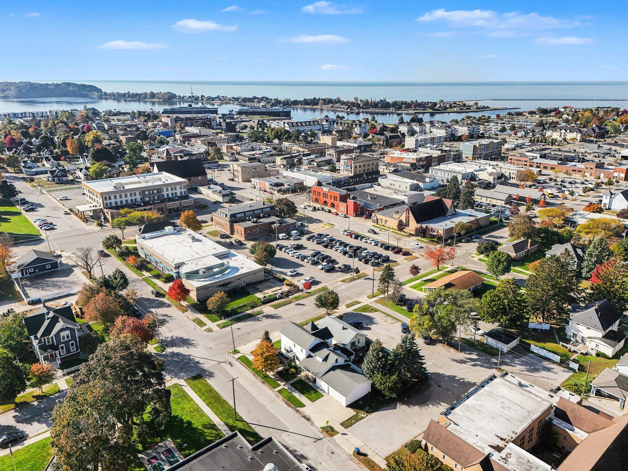 201 N Rowe Street Ludington MI 49431