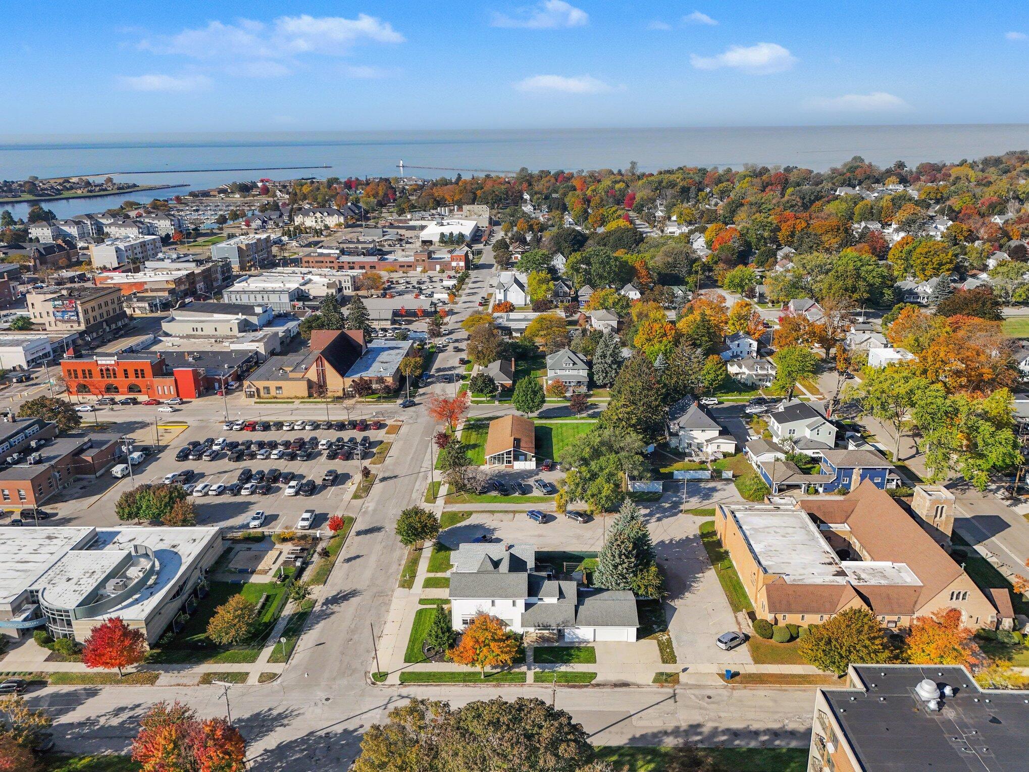 201 N Rowe Street Ludington MI 49431