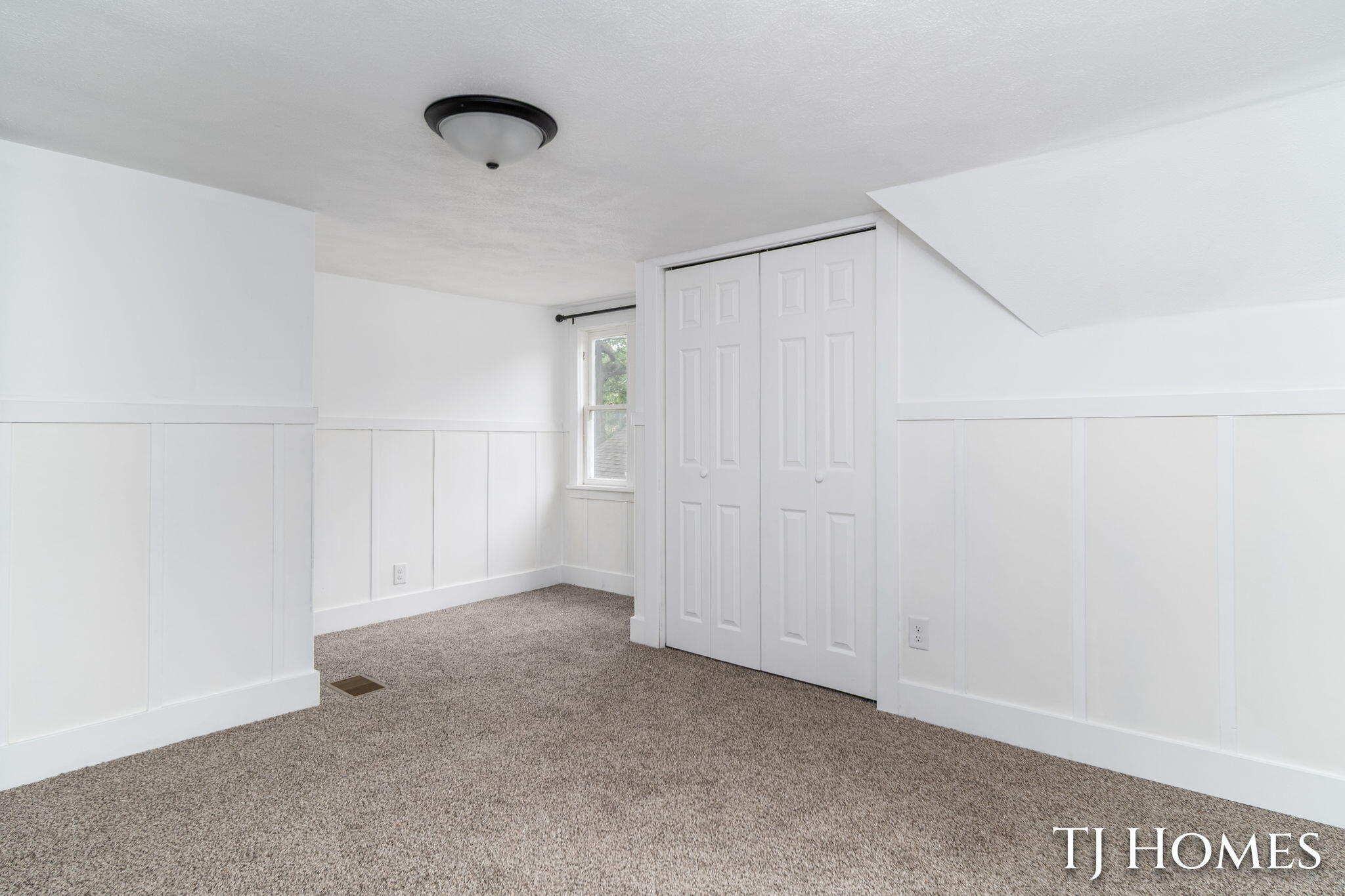 1031 Ada Avenue Muskegon MI 49442
