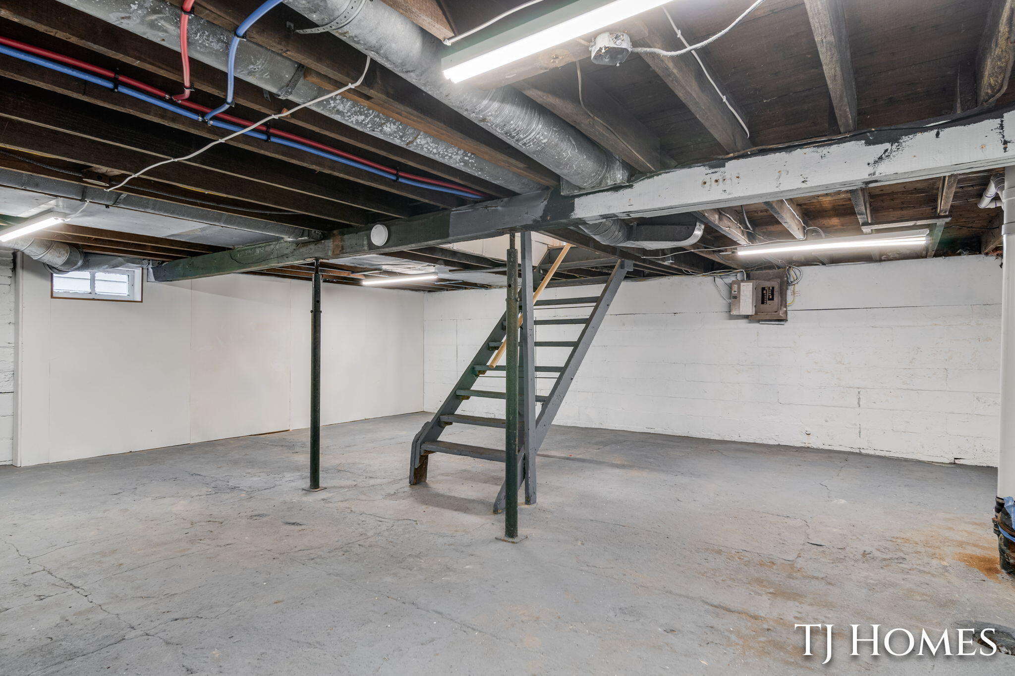 1031 Ada Avenue Muskegon MI 49442