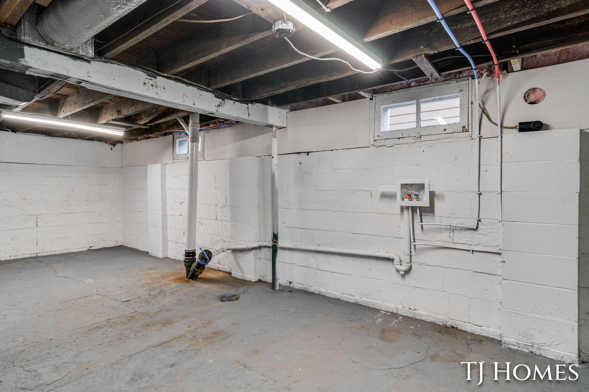 1031 Ada Avenue Muskegon MI 49442