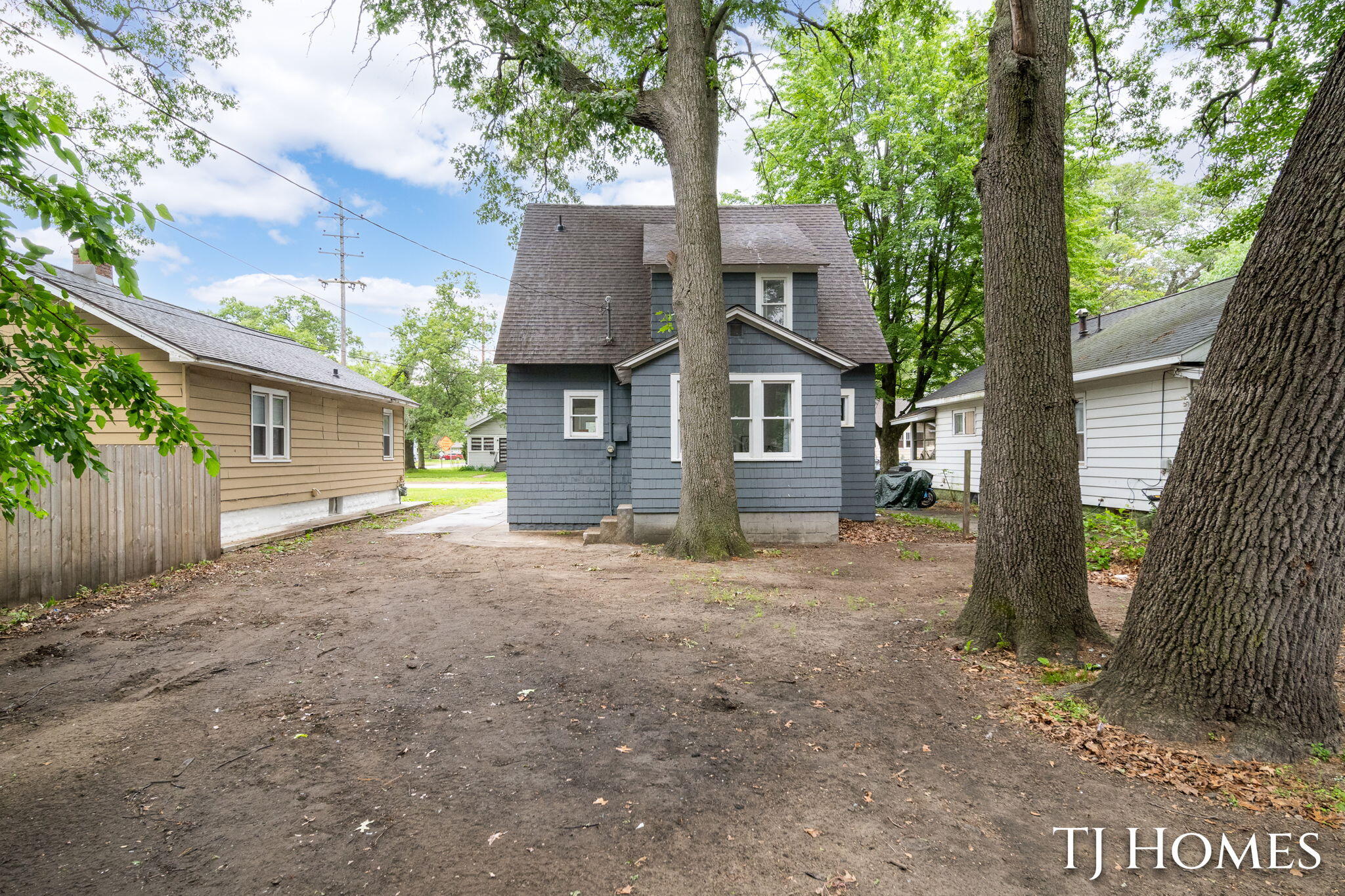 1031 Ada Avenue Muskegon MI 49442