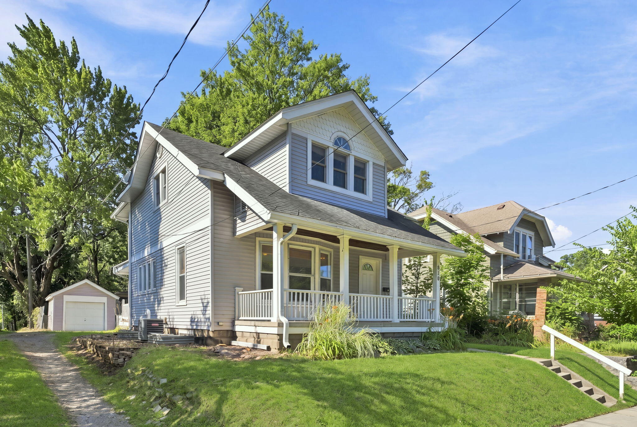 516 Curtis Street NE Grand Rapids MI 49505