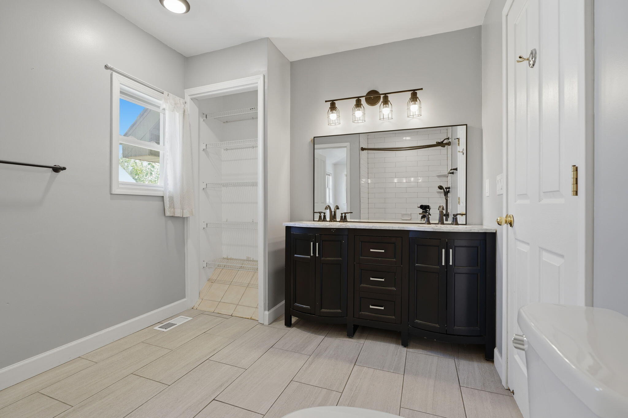 516 Curtis Street NE Grand Rapids MI 49505