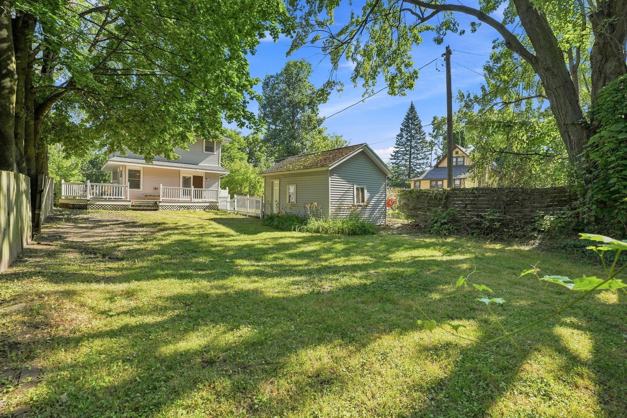 516 Curtis Street NE Grand Rapids MI 49505
