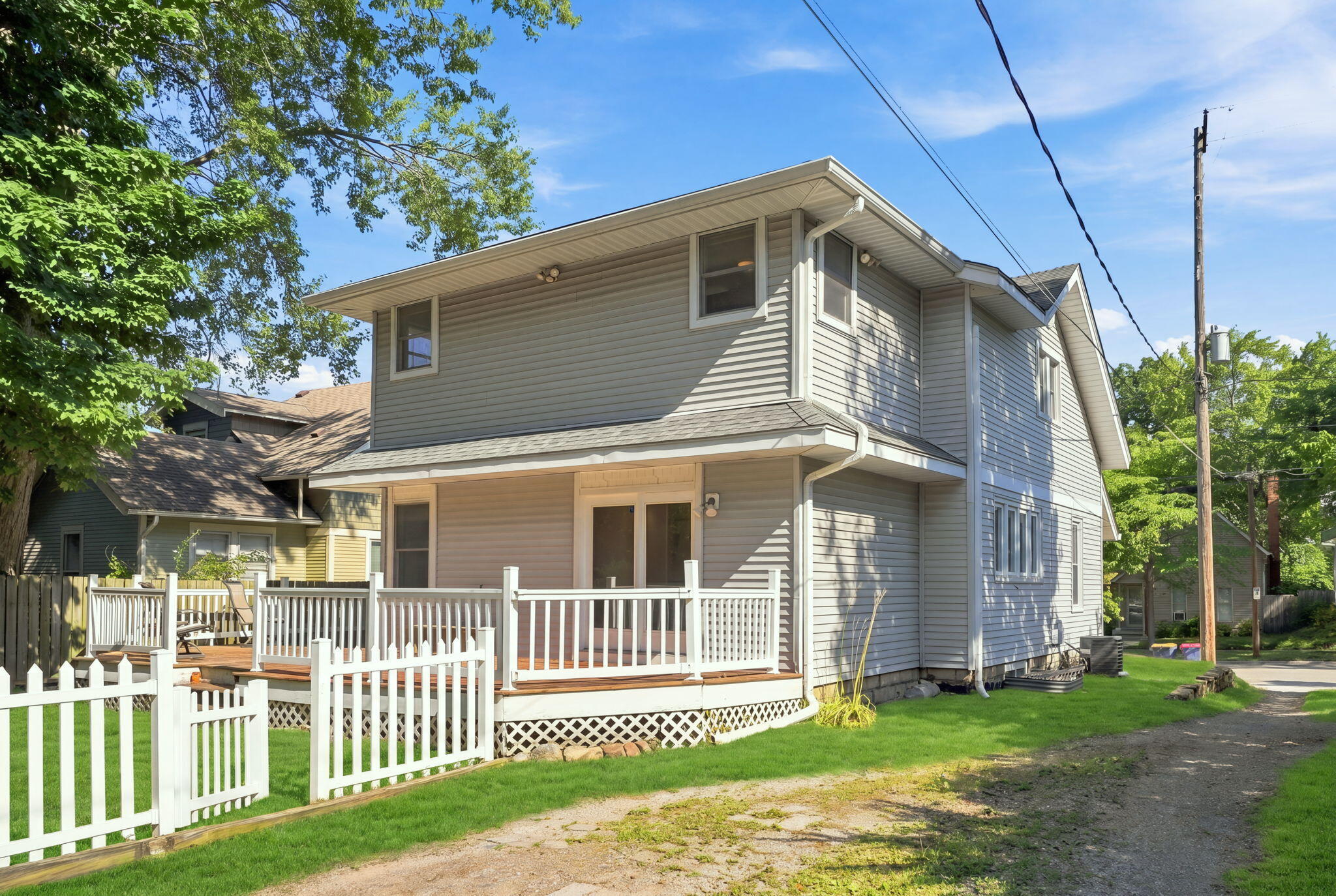 516 Curtis Street NE Grand Rapids MI 49505