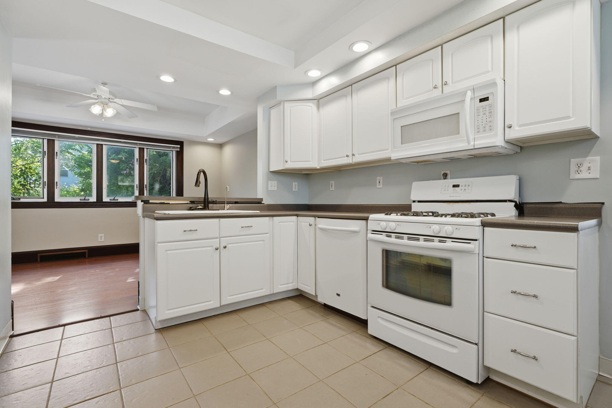 516 Curtis Street NE Grand Rapids MI 49505