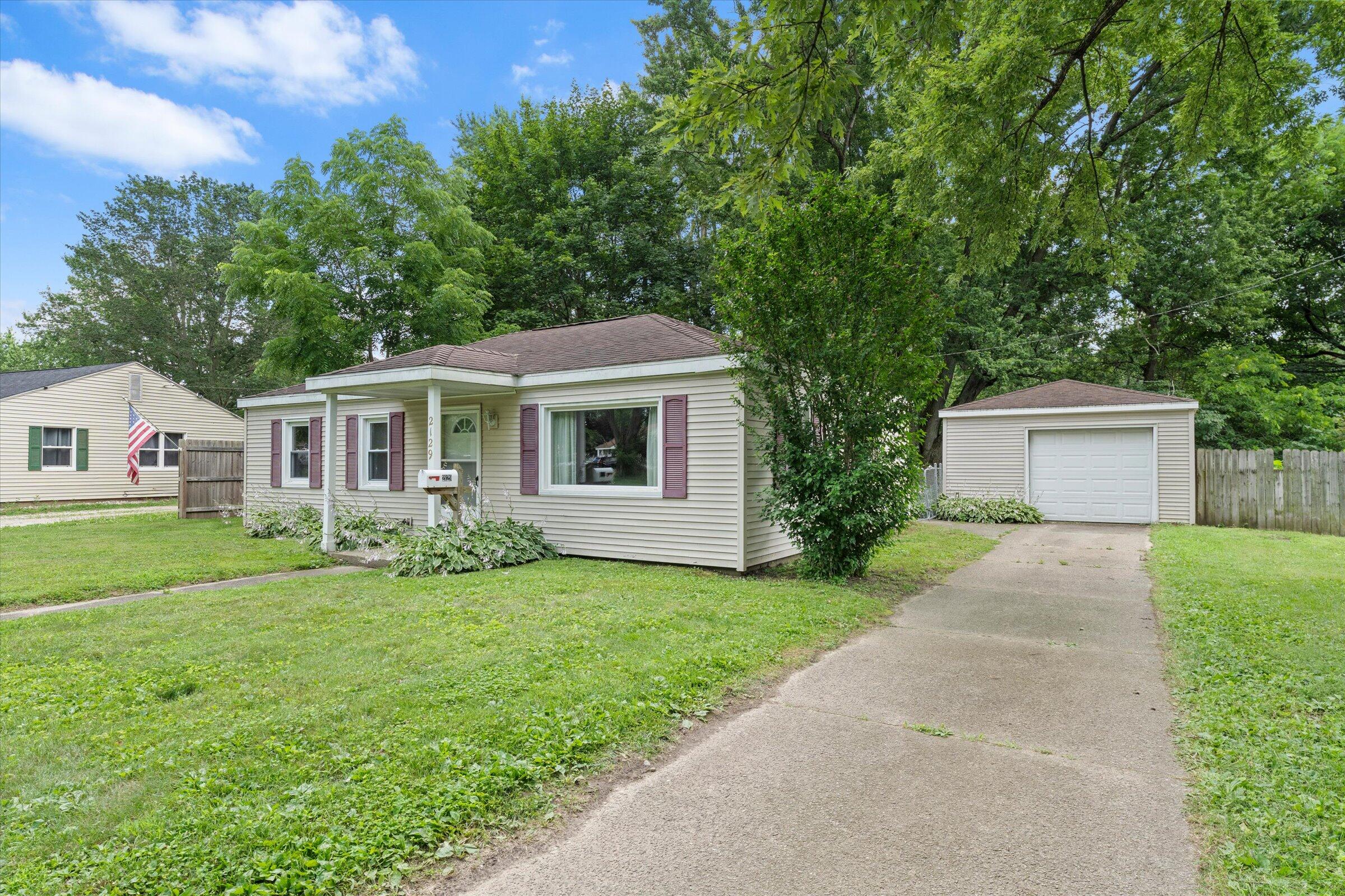 2129 Lewis Drive Niles MI 49120