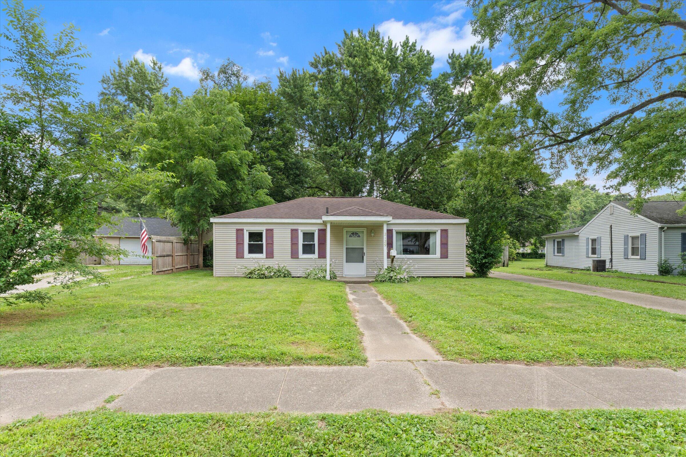 2129 Lewis Drive Niles MI 49120
