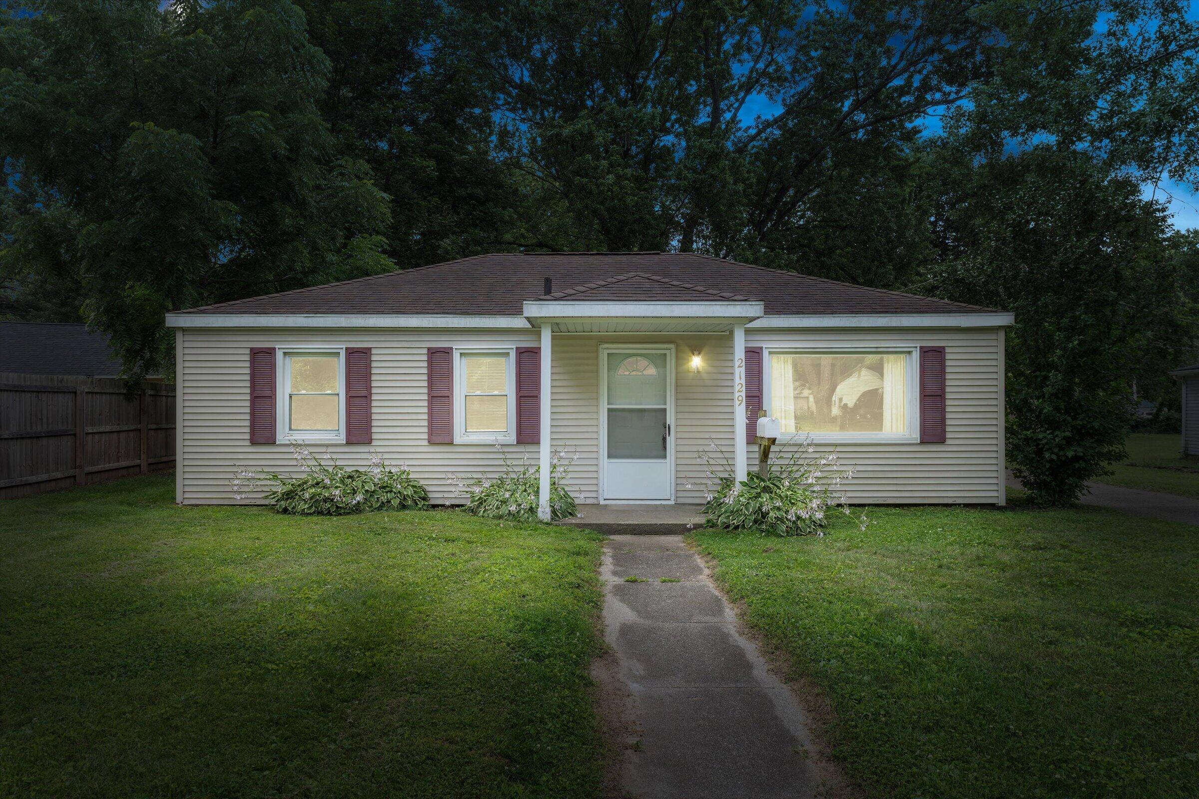 2129 Lewis Drive Niles MI 49120