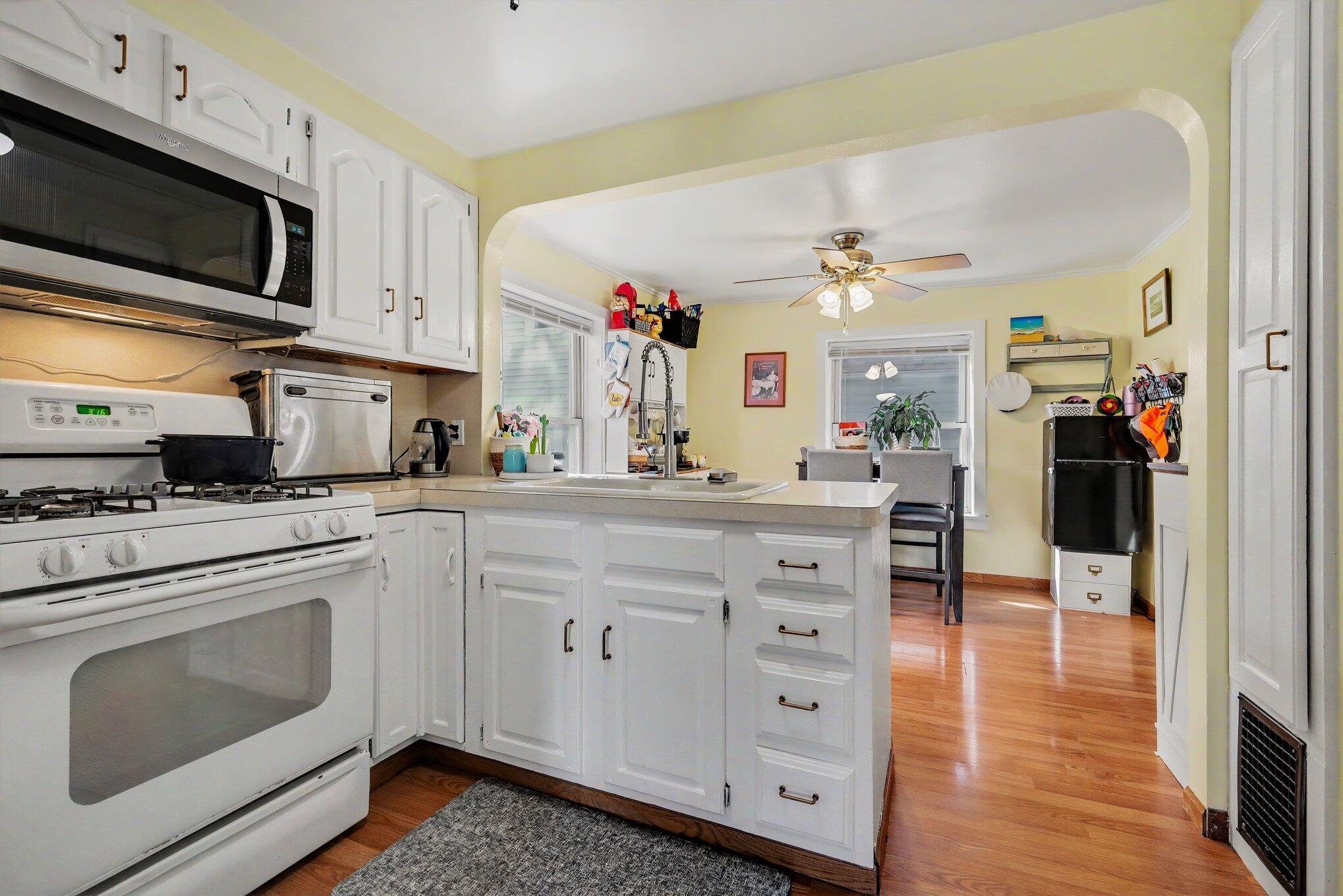 724 Eleanor Street NE Grand Rapids MI 49505