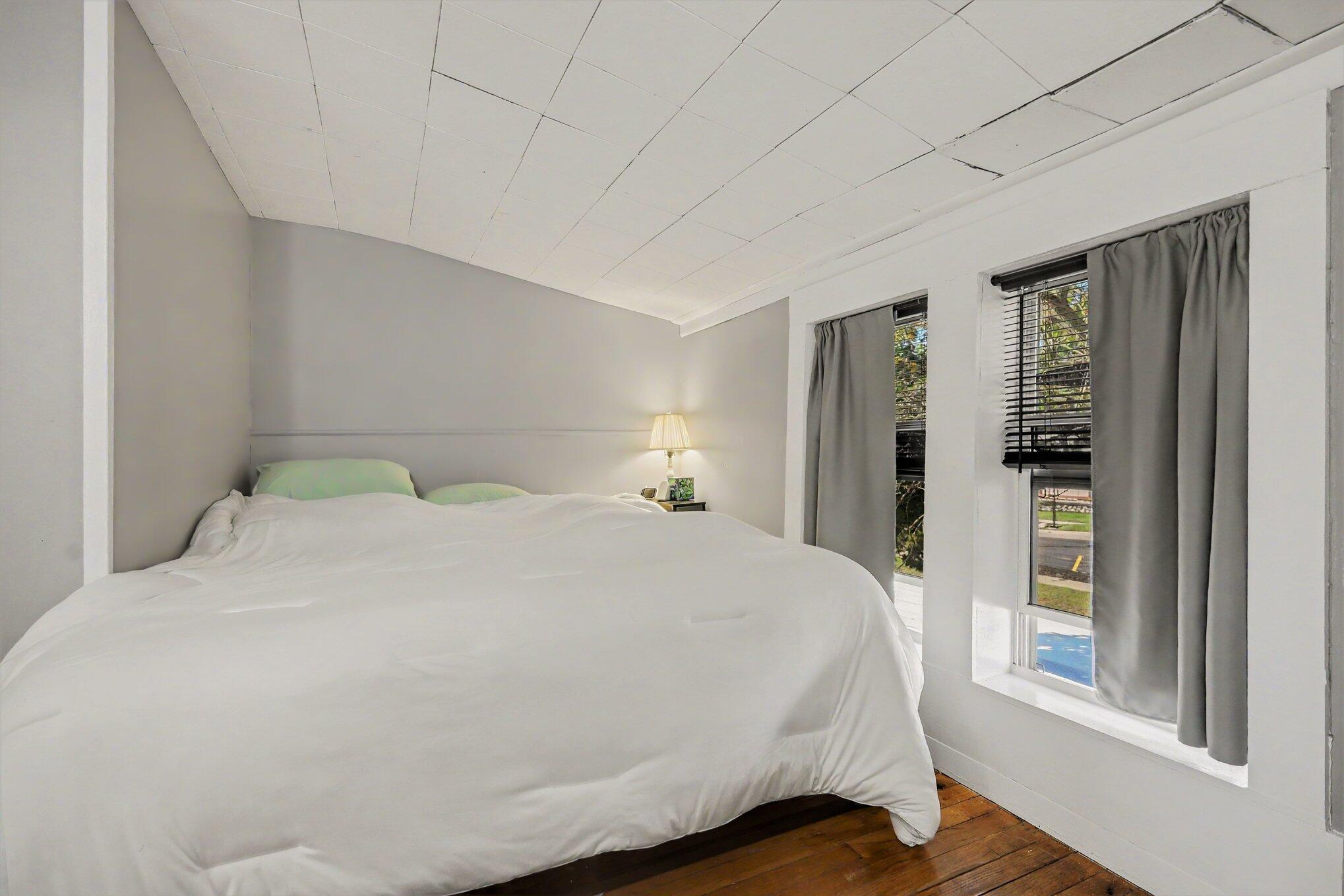 724 Eleanor Street NE Grand Rapids MI 49505