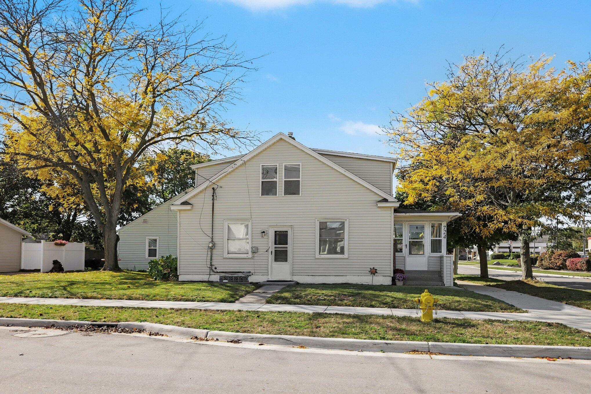 724 Eleanor Street NE Grand Rapids MI 49505