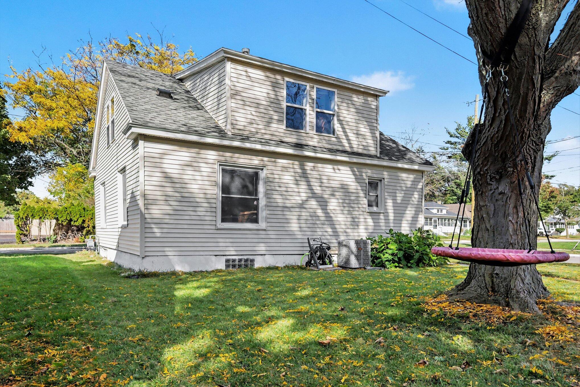 724 Eleanor Street NE Grand Rapids MI 49505