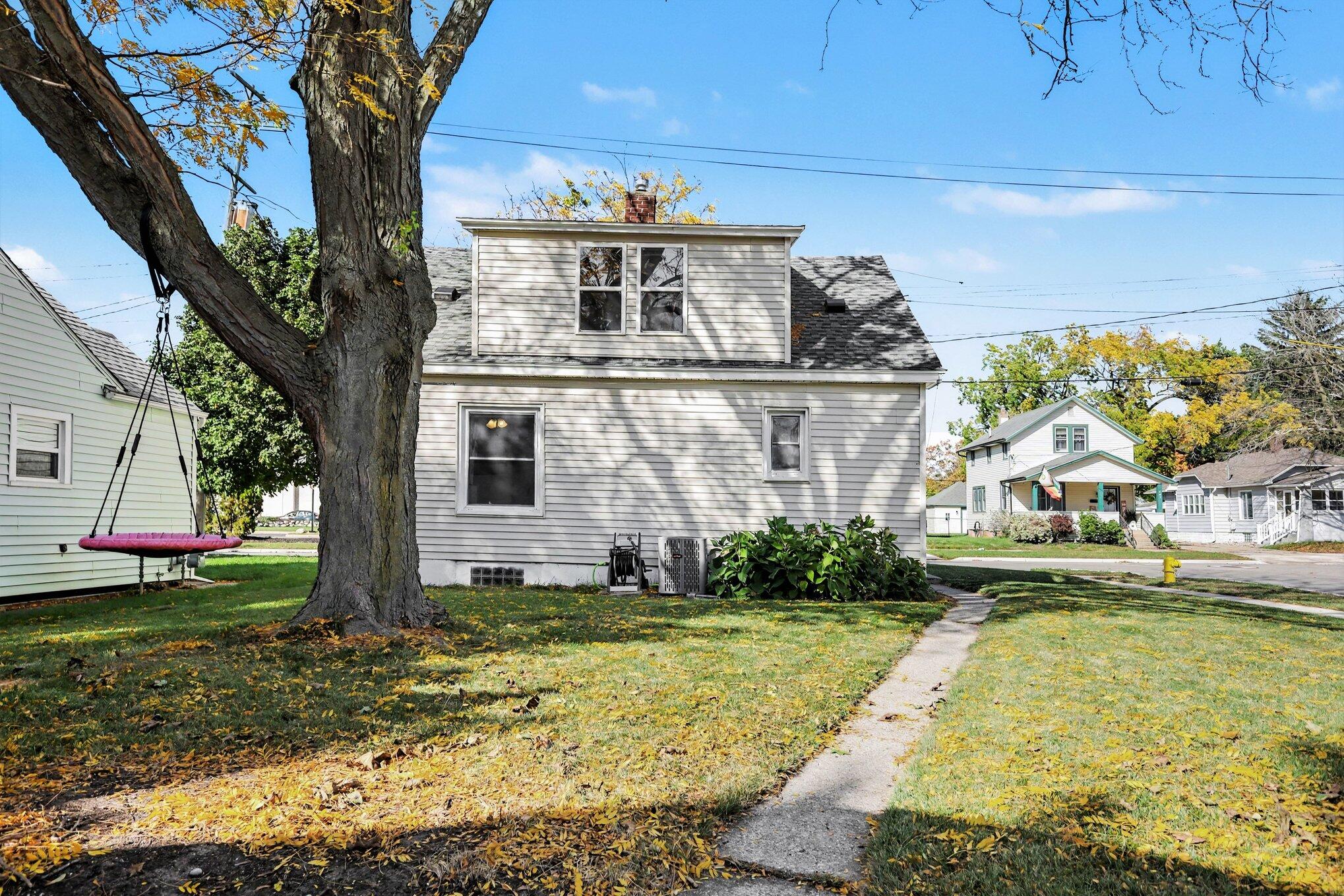 724 Eleanor Street NE Grand Rapids MI 49505