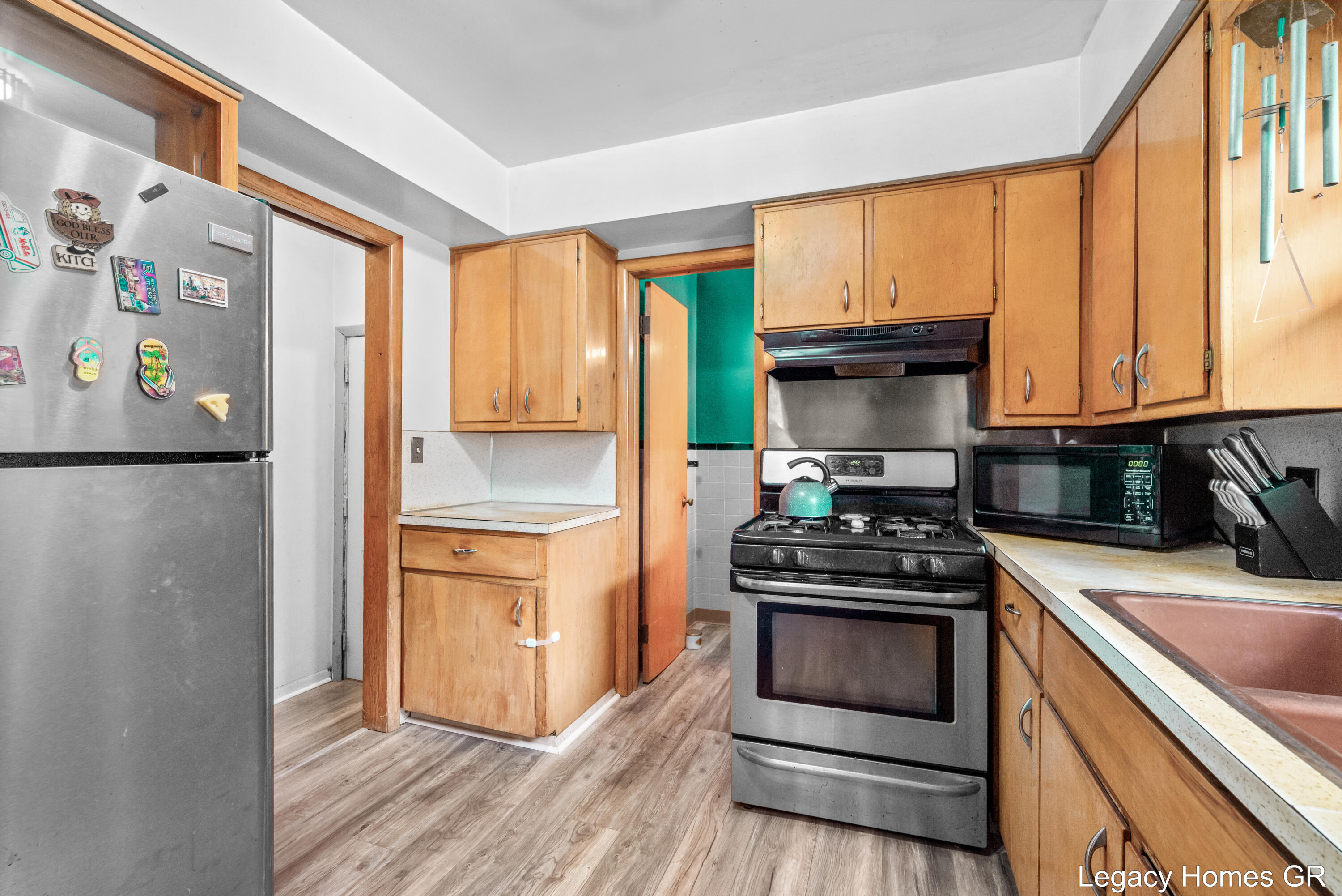2757 Vassar Drive SE Grand Rapids MI 49506