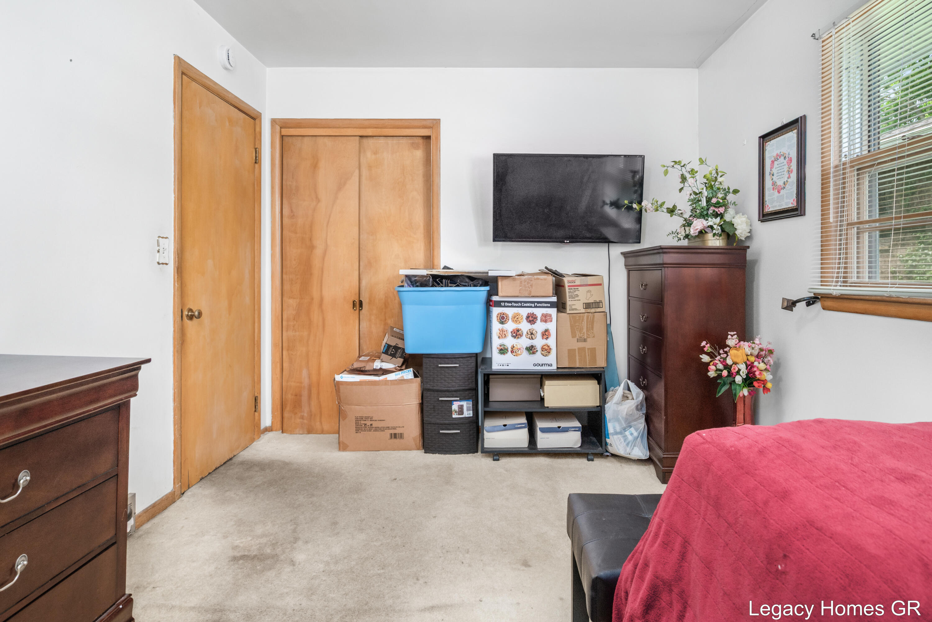 2757 Vassar Drive SE Grand Rapids MI 49506