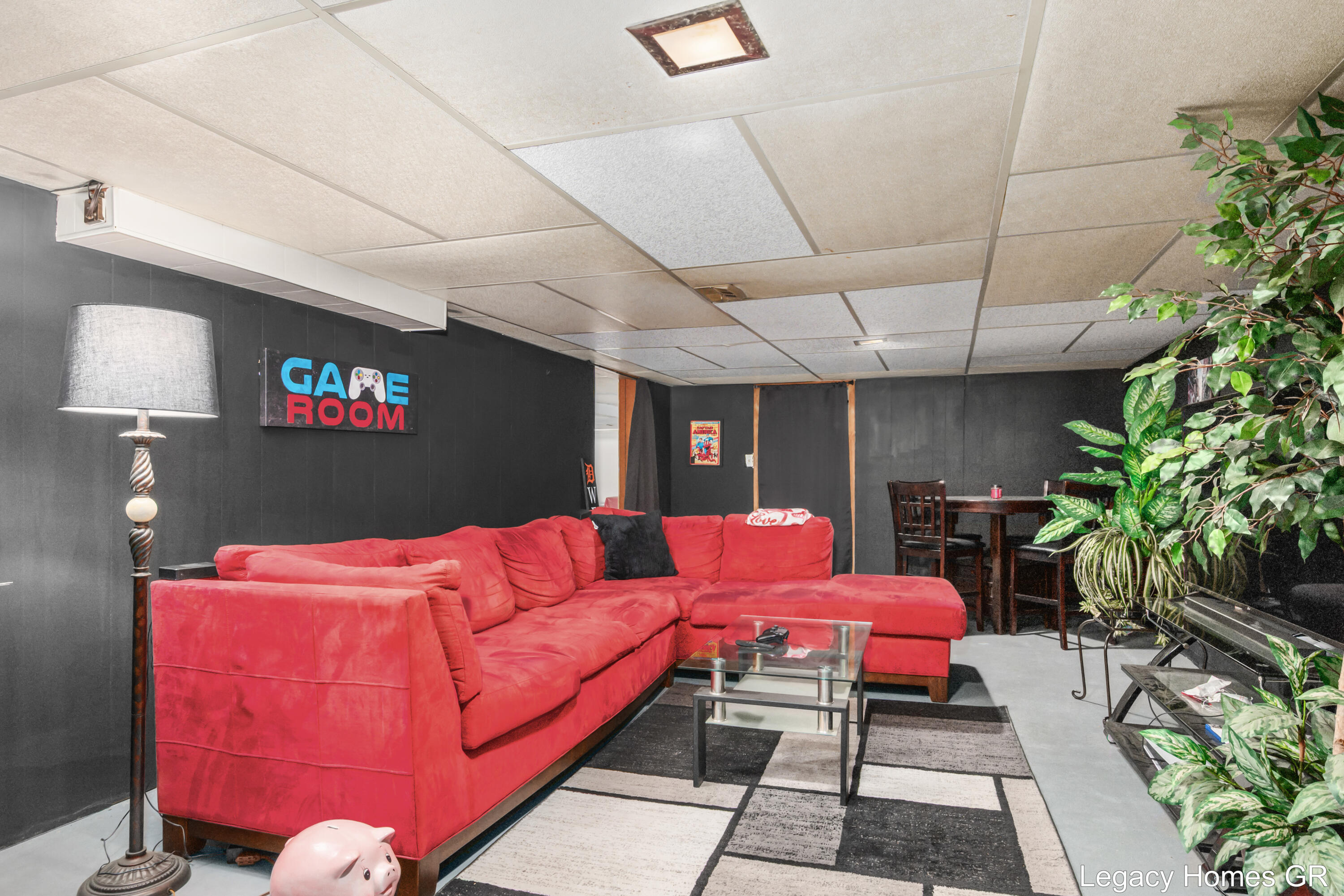 2757 Vassar Drive SE Grand Rapids MI 49506