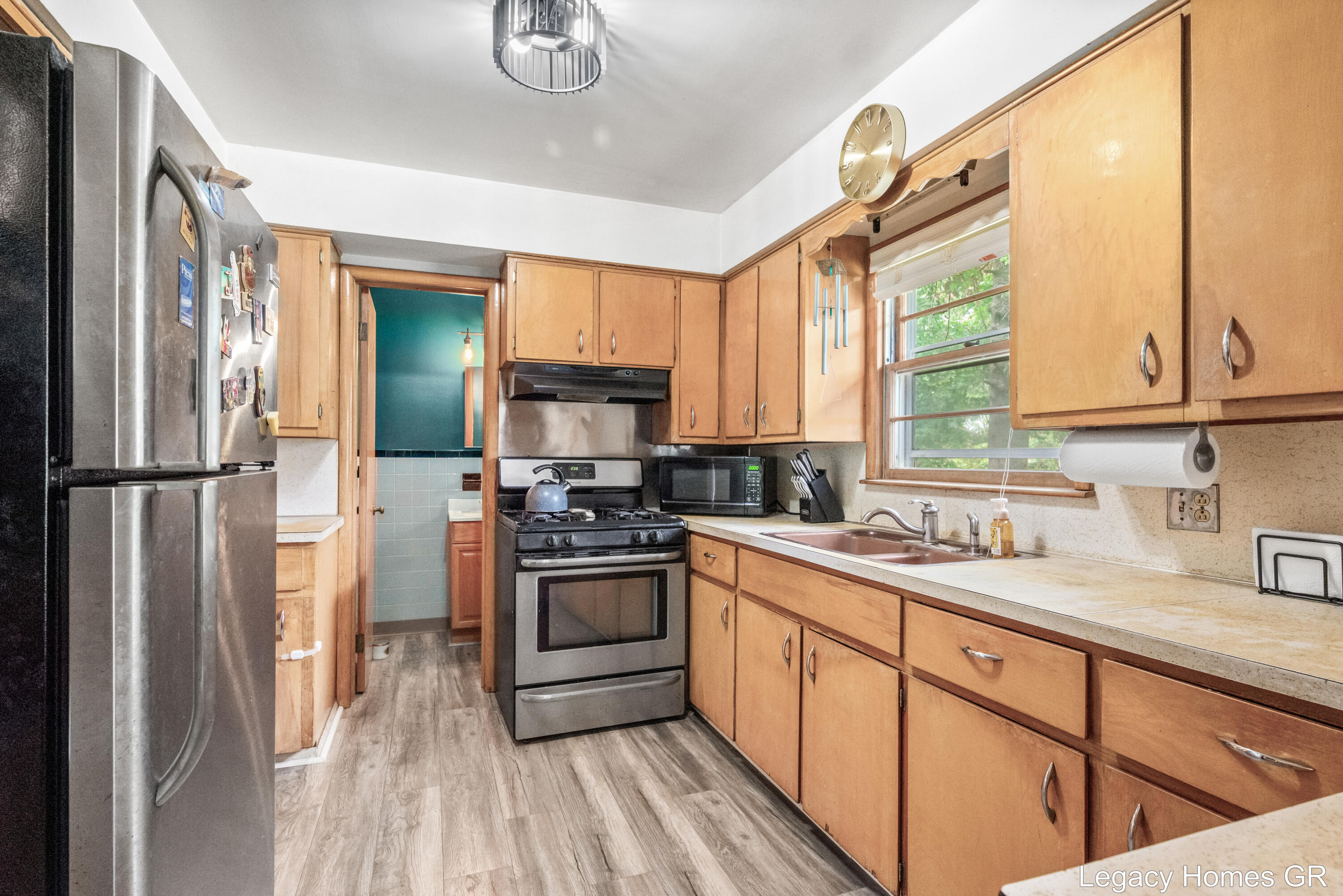 2757 Vassar Drive SE Grand Rapids MI 49506