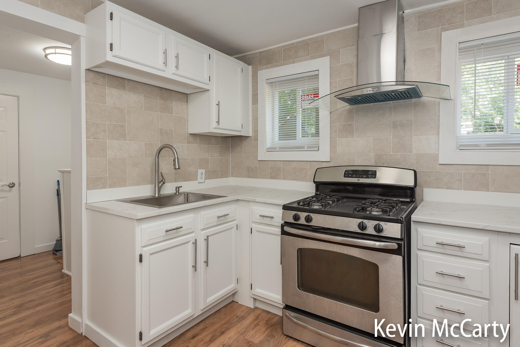 214 Bradford Street NE Grand Rapids MI 49503