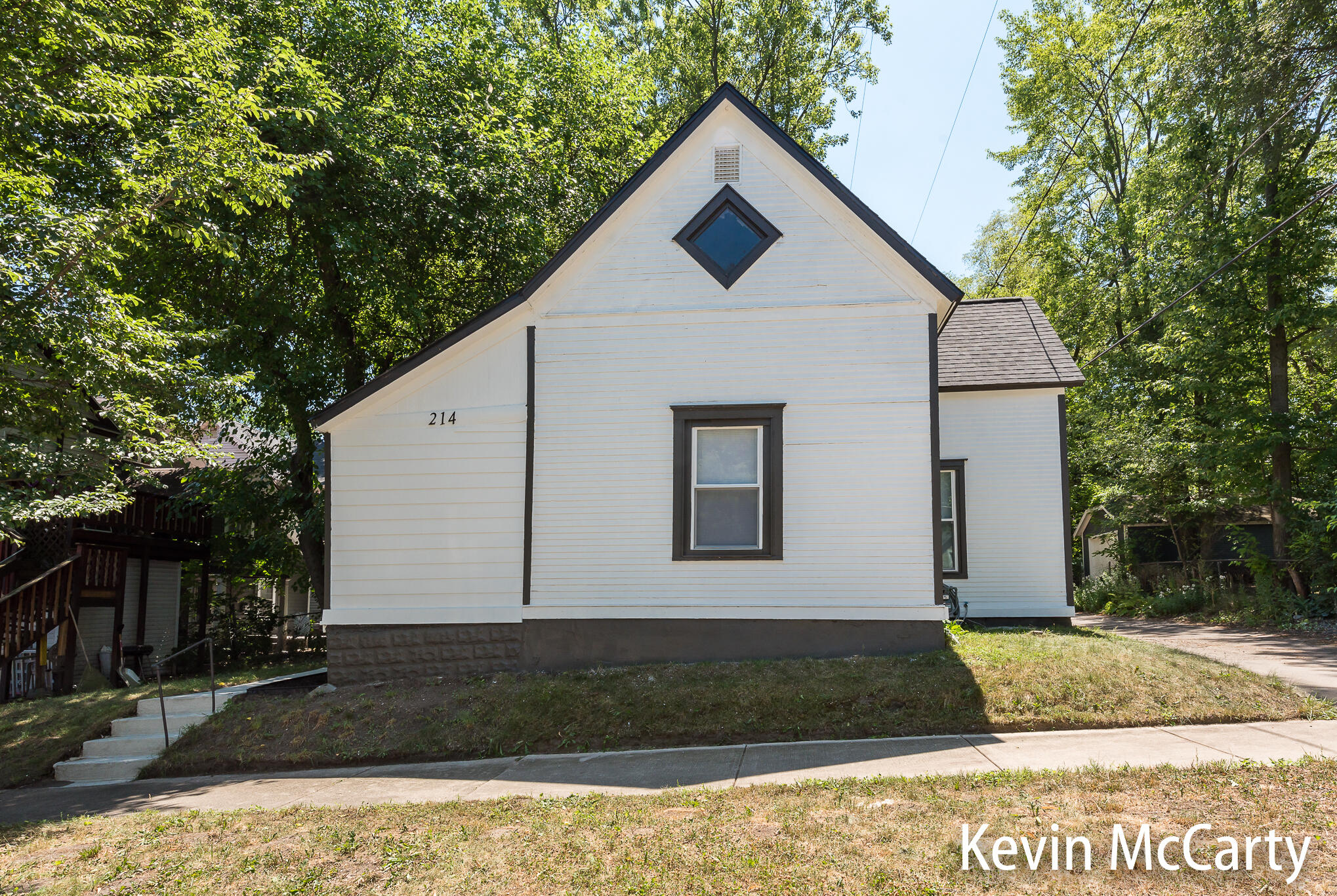 214 Bradford Street NE Grand Rapids MI 49503