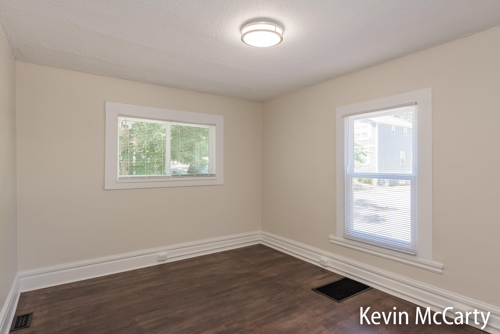 214 Bradford Street NE Grand Rapids MI 49503