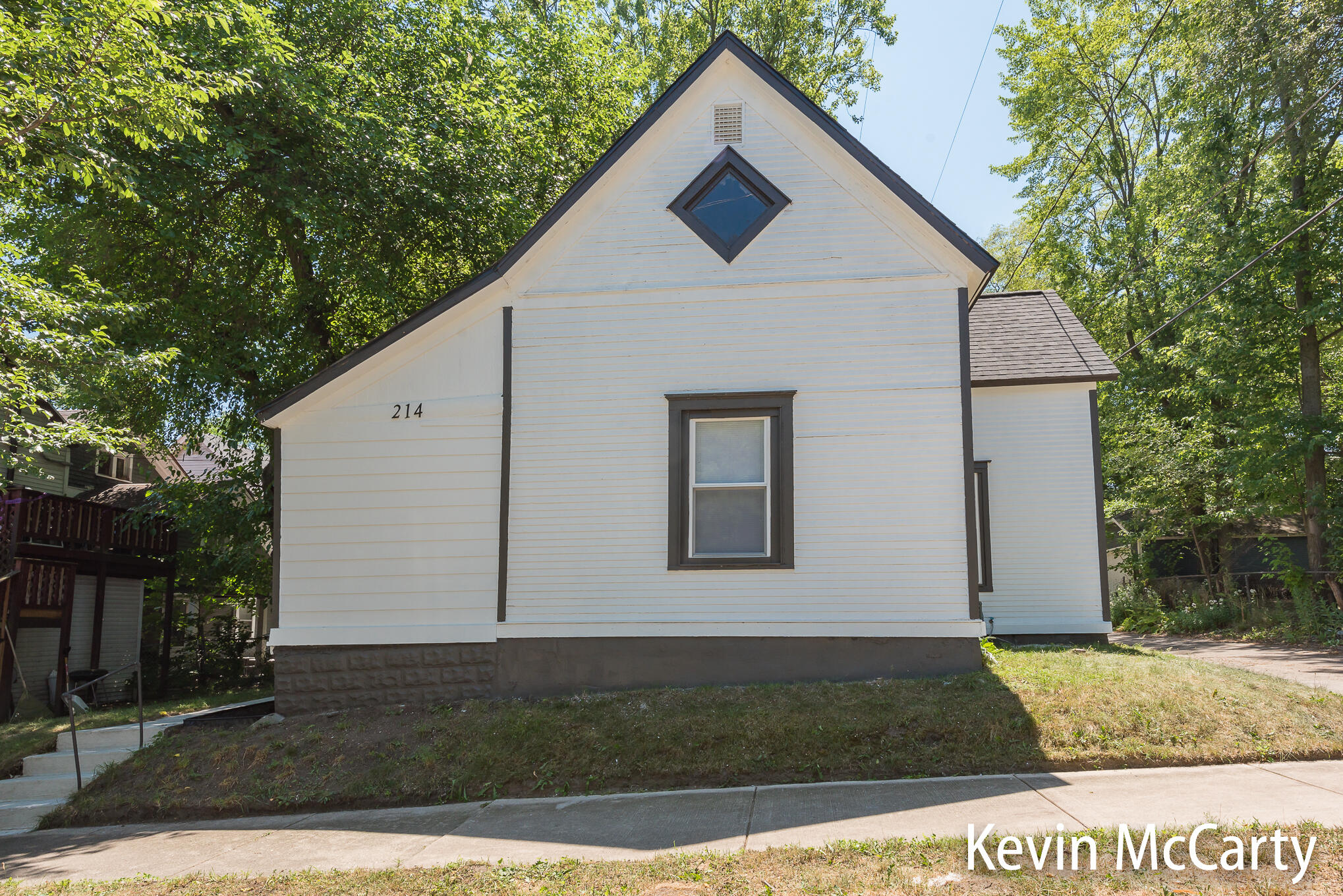 214 Bradford Street NE Grand Rapids MI 49503