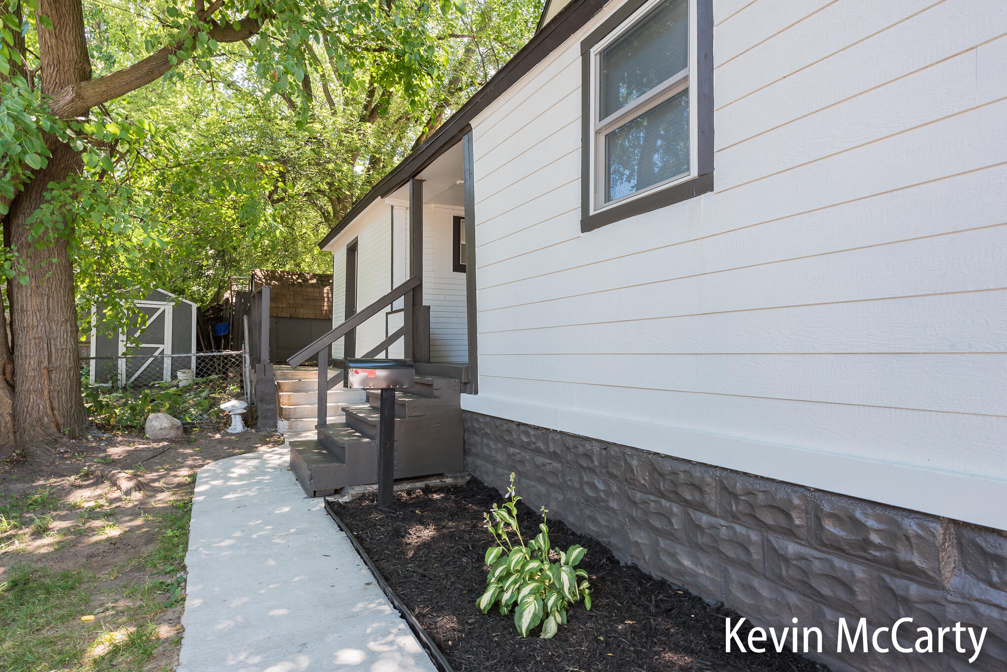 214 Bradford Street NE Grand Rapids MI 49503