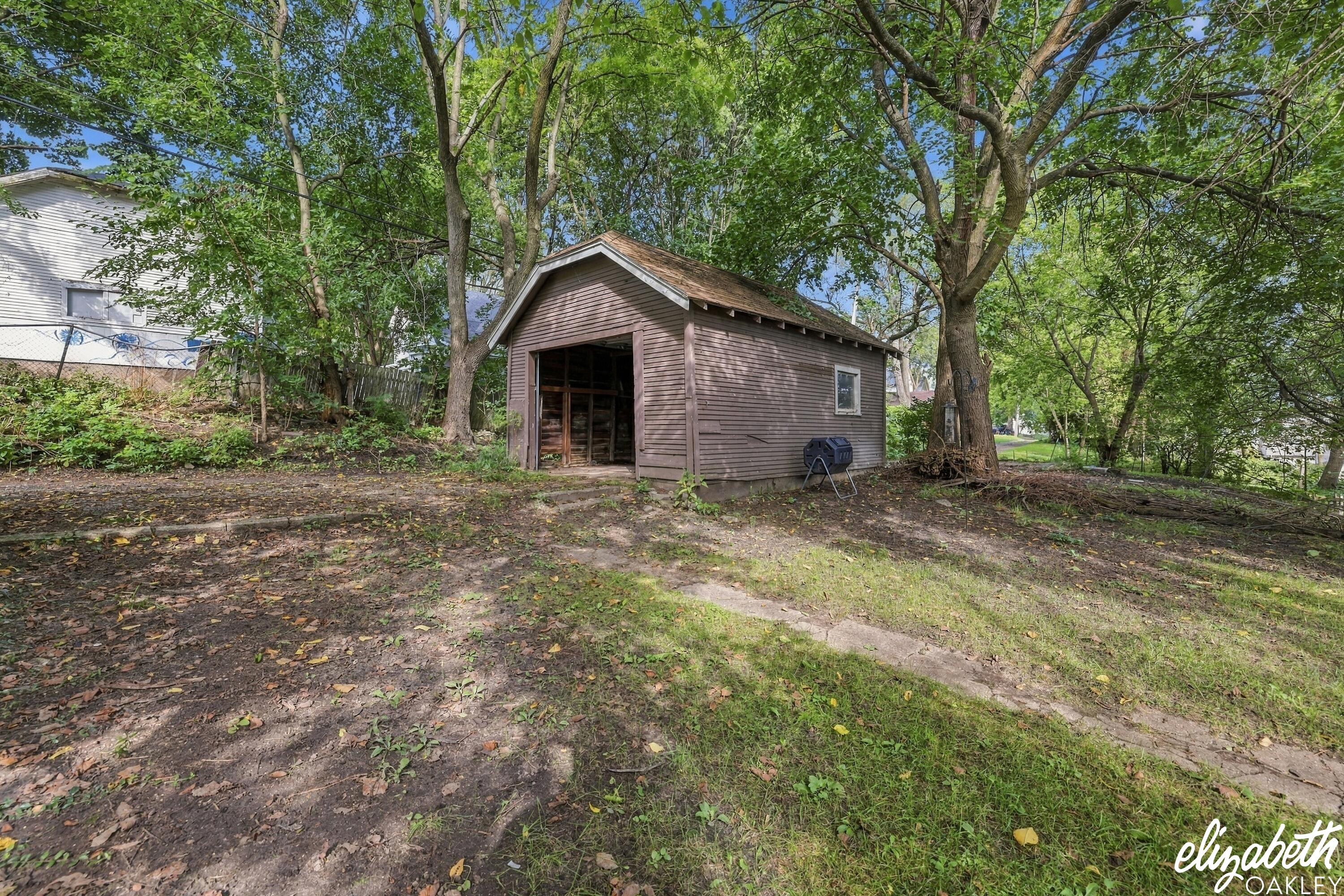 721 Lafayette Avenue NE Grand Rapids MI 49503