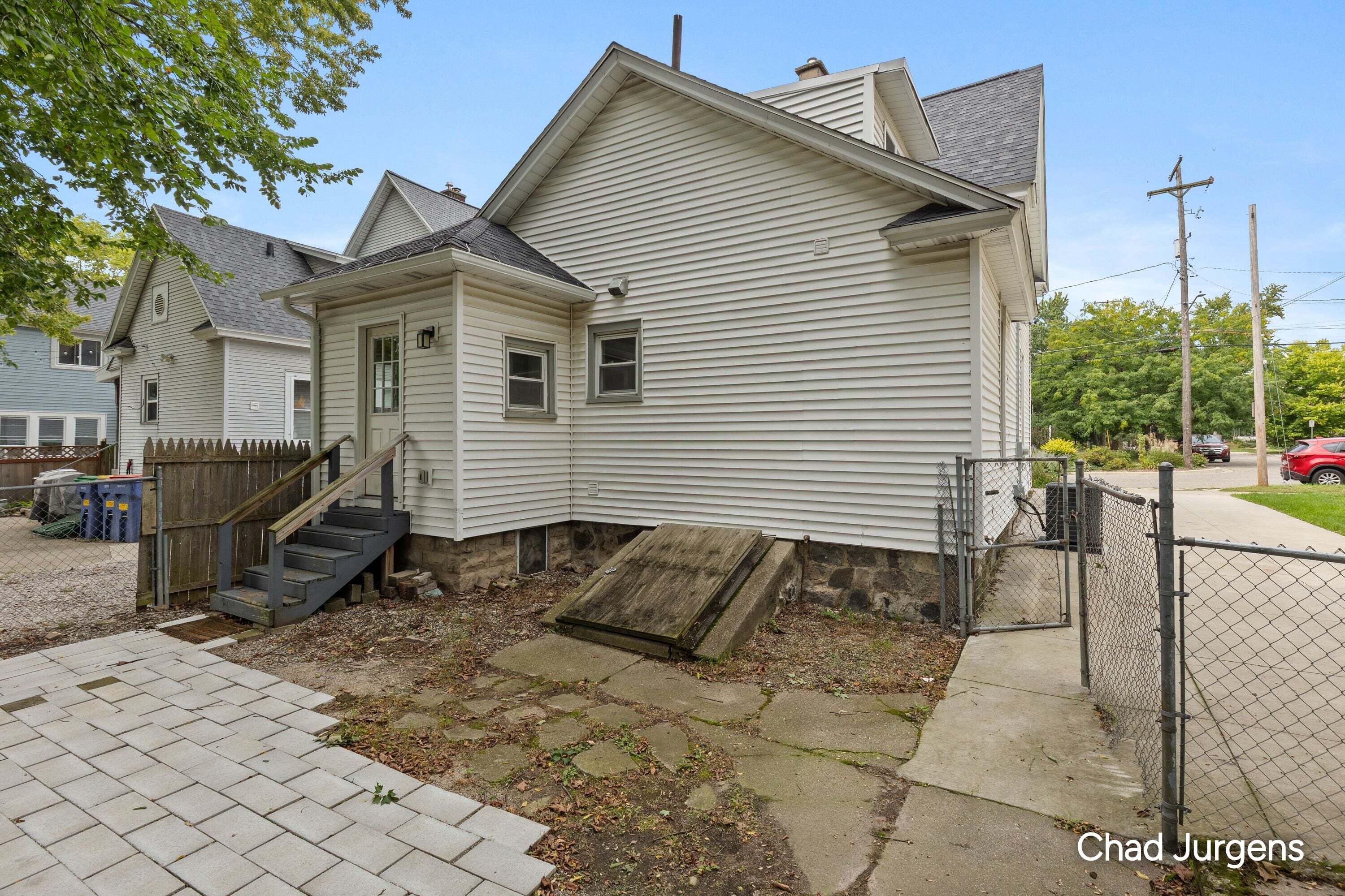 1036 Fairmount Street SE Grand Rapids MI 49506