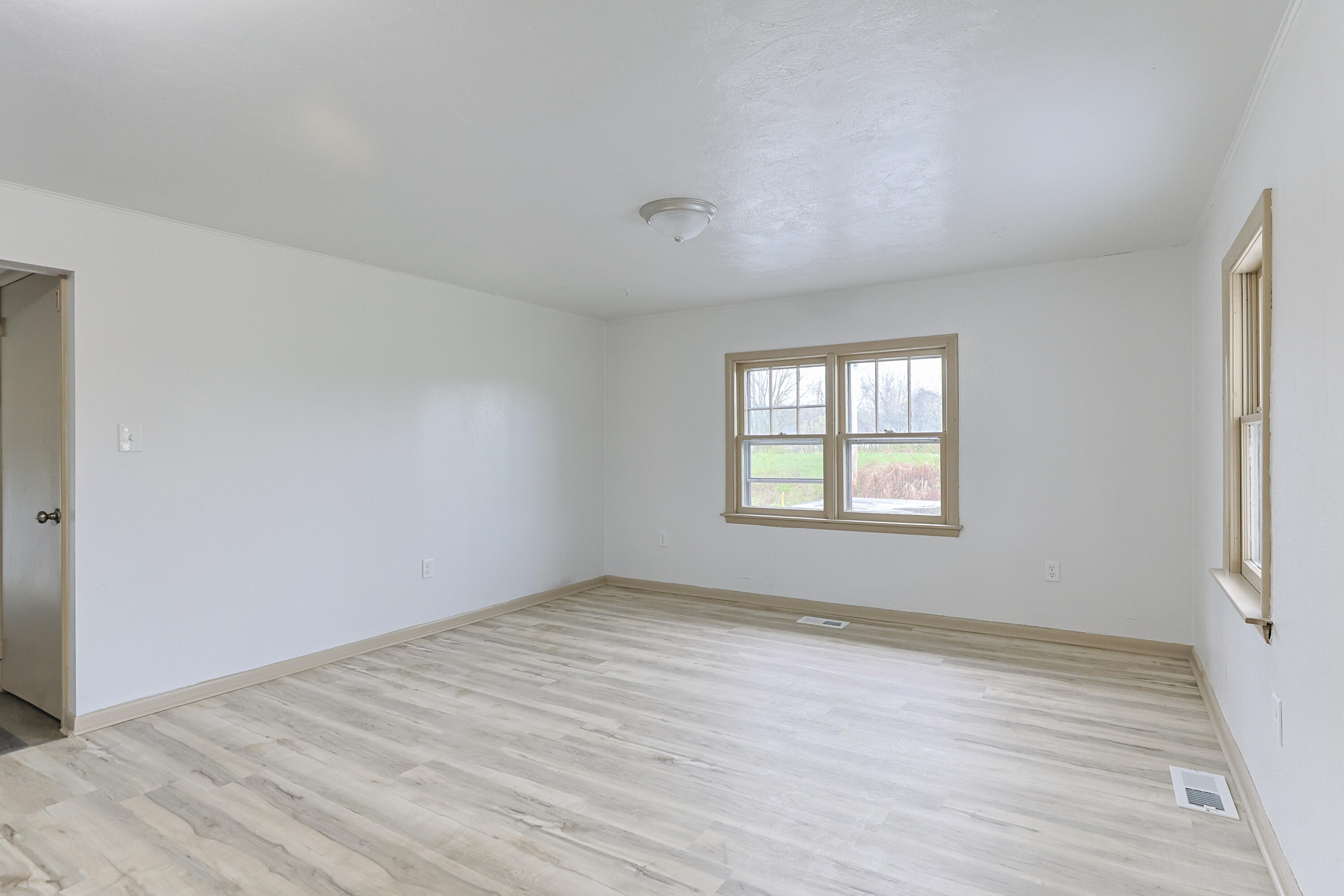 1582 Bakertown Road Buchanan MI 49107