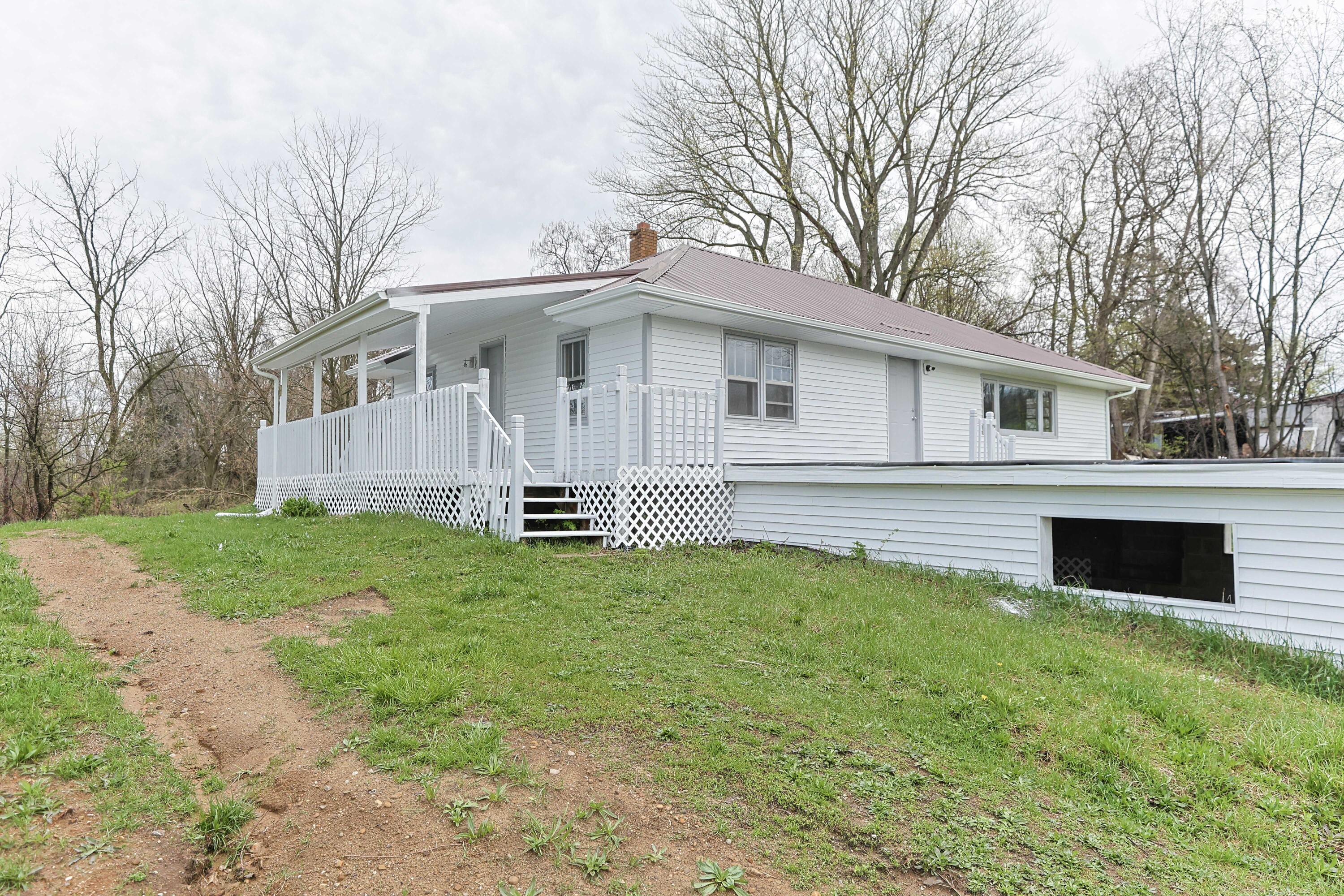 1582 Bakertown Road Buchanan MI 49107
