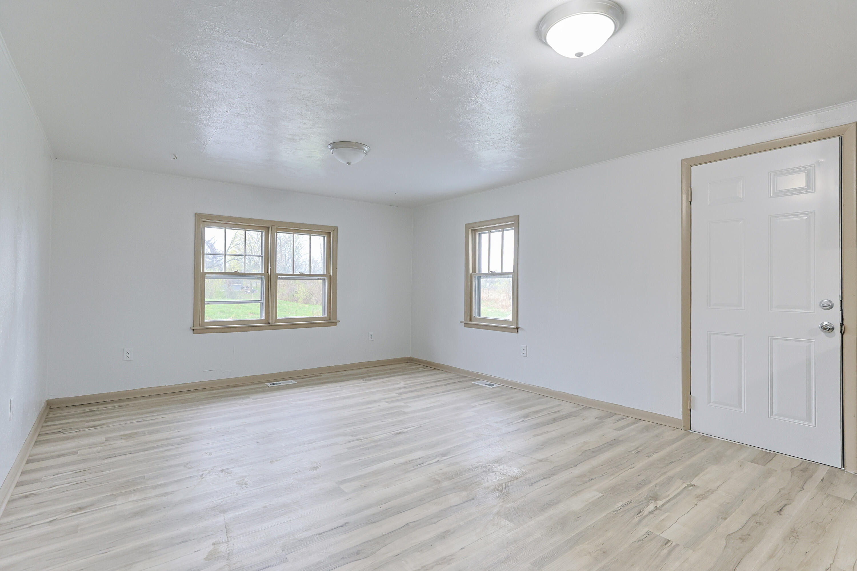 1582 Bakertown Road Buchanan MI 49107
