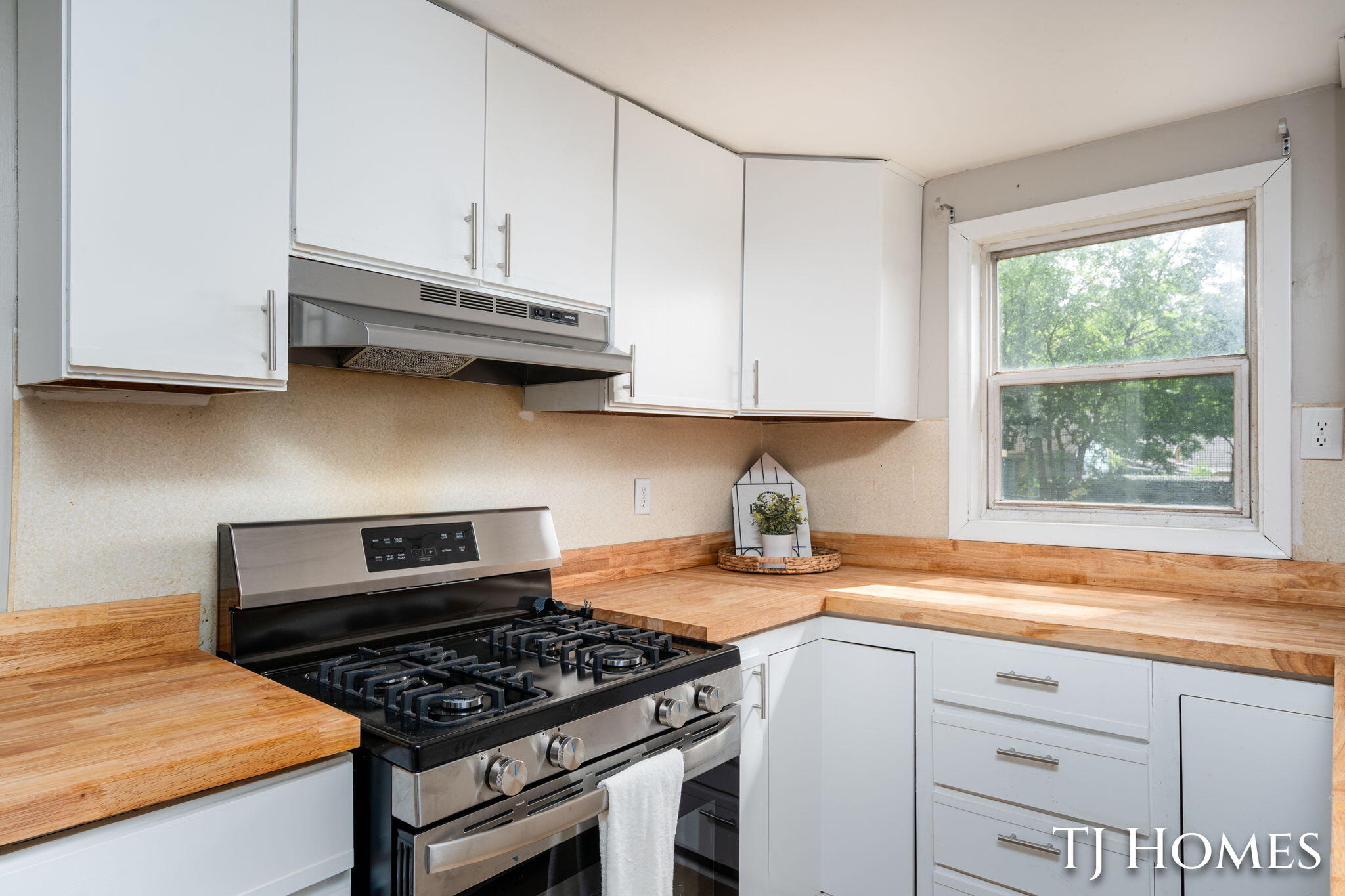 423 Collins Avenue Muskegon MI 49444